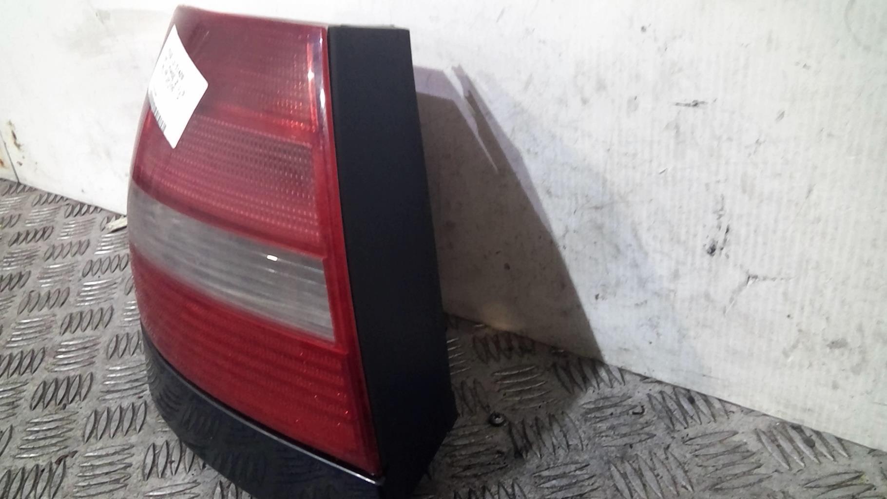 Fanale posteriore principale sinistro (luci) AUDI A4 1 PHASE 2  - 1