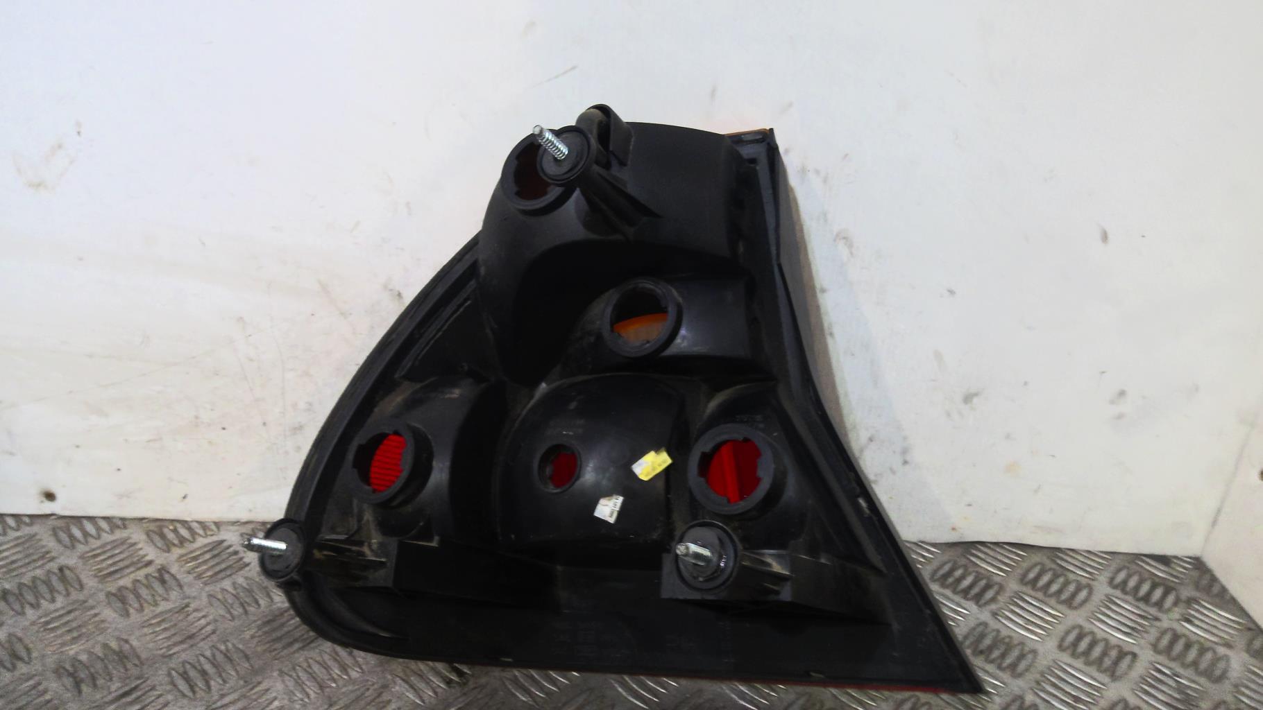 Fanale posteriore principale destro (luci) CHRYSLER 300M  - 1