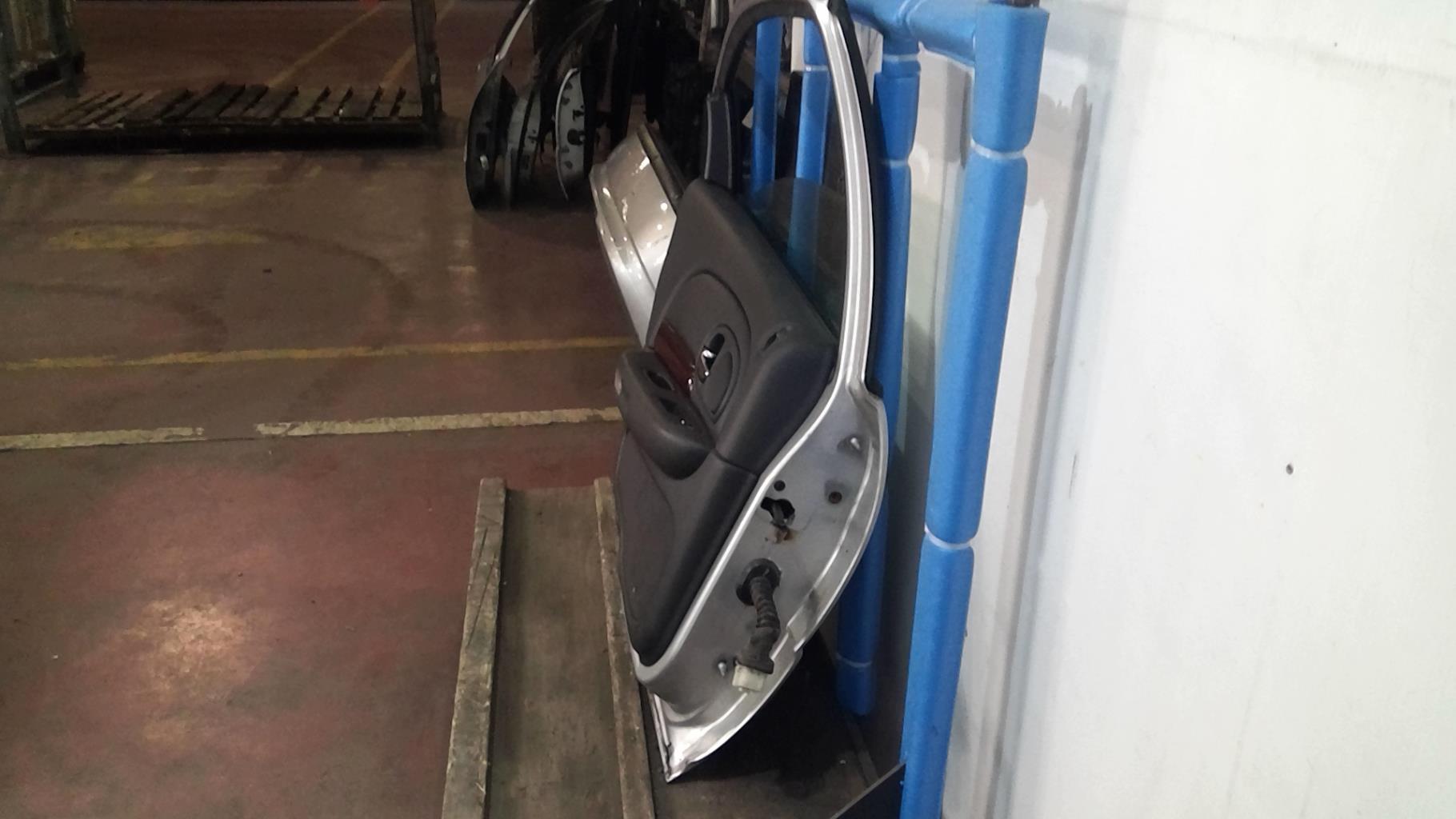 Portiera posteriore sinistra CHRYSLER 300M  - 1