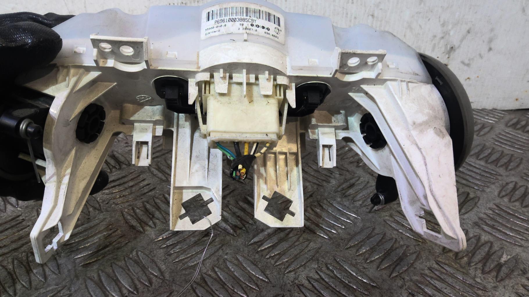 Commande chauffage PEUGEOT 107 PHASE 1 Essence - 1