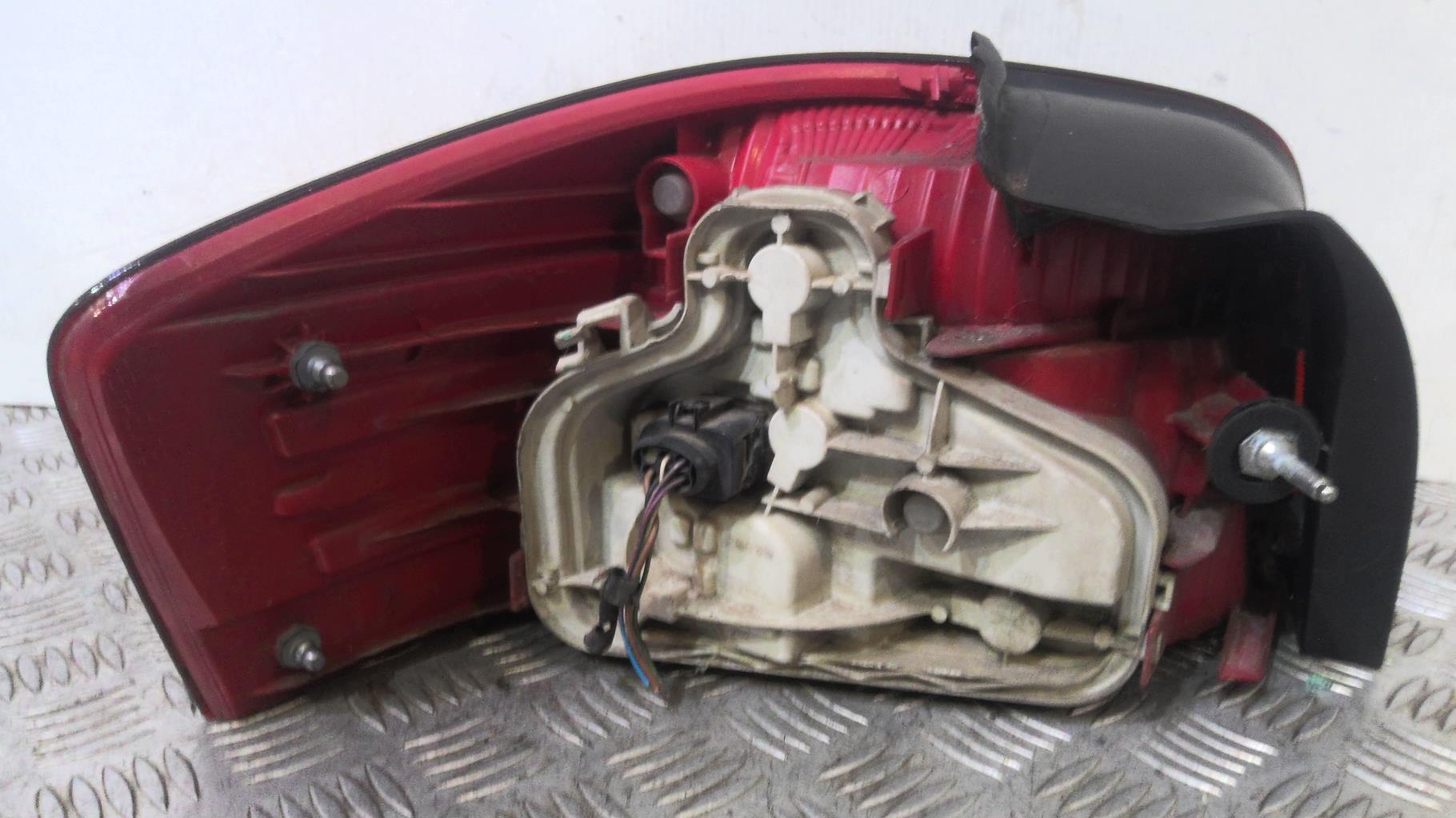 Fanale posteriore principale destro (luci) AUDI A3 2 S3 PHASE 2 Gasolina - 1