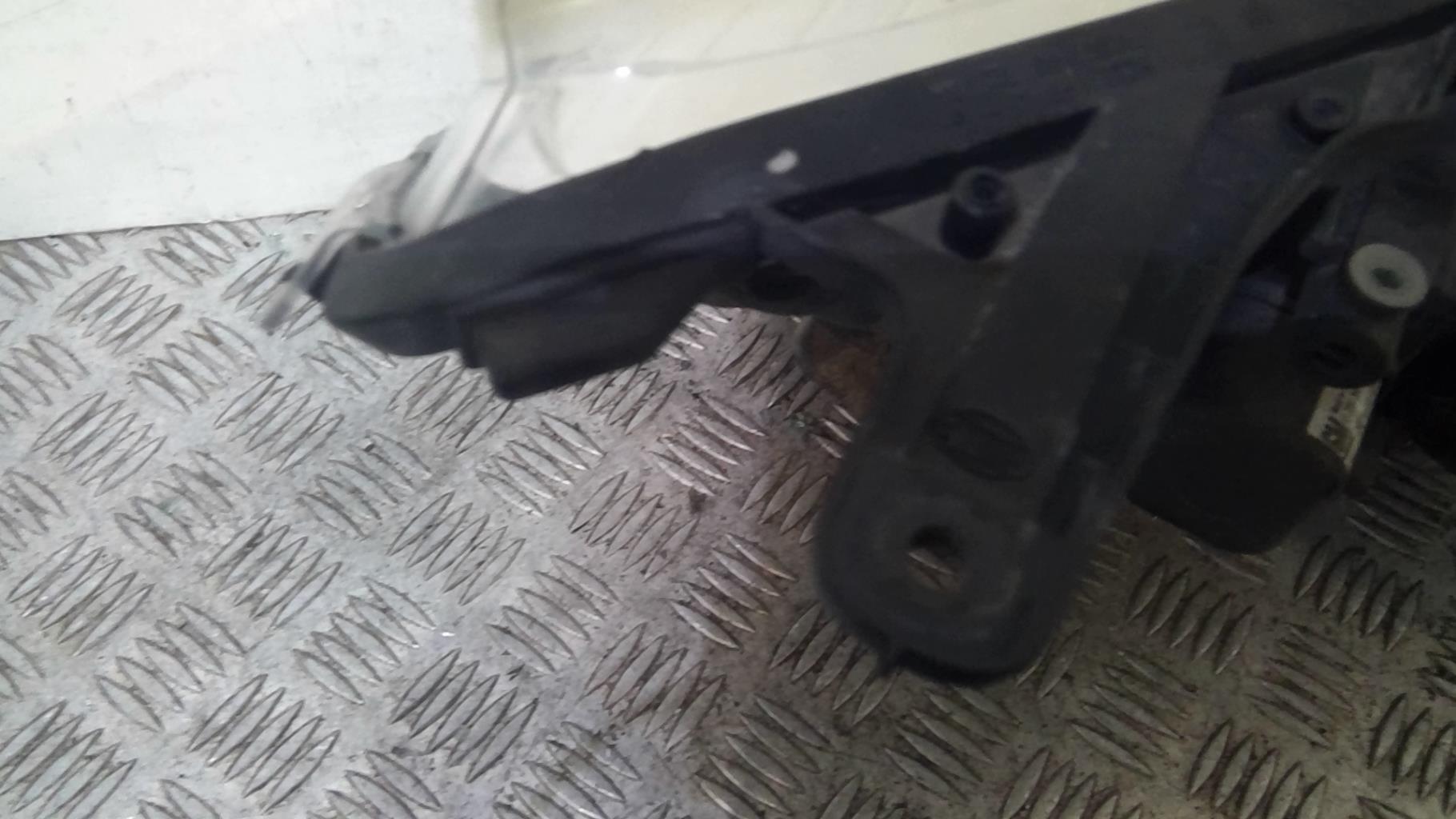 Gruppo ottico anteriore principale sinistro (luci)(faro) OPEL ASTRA H  - 1