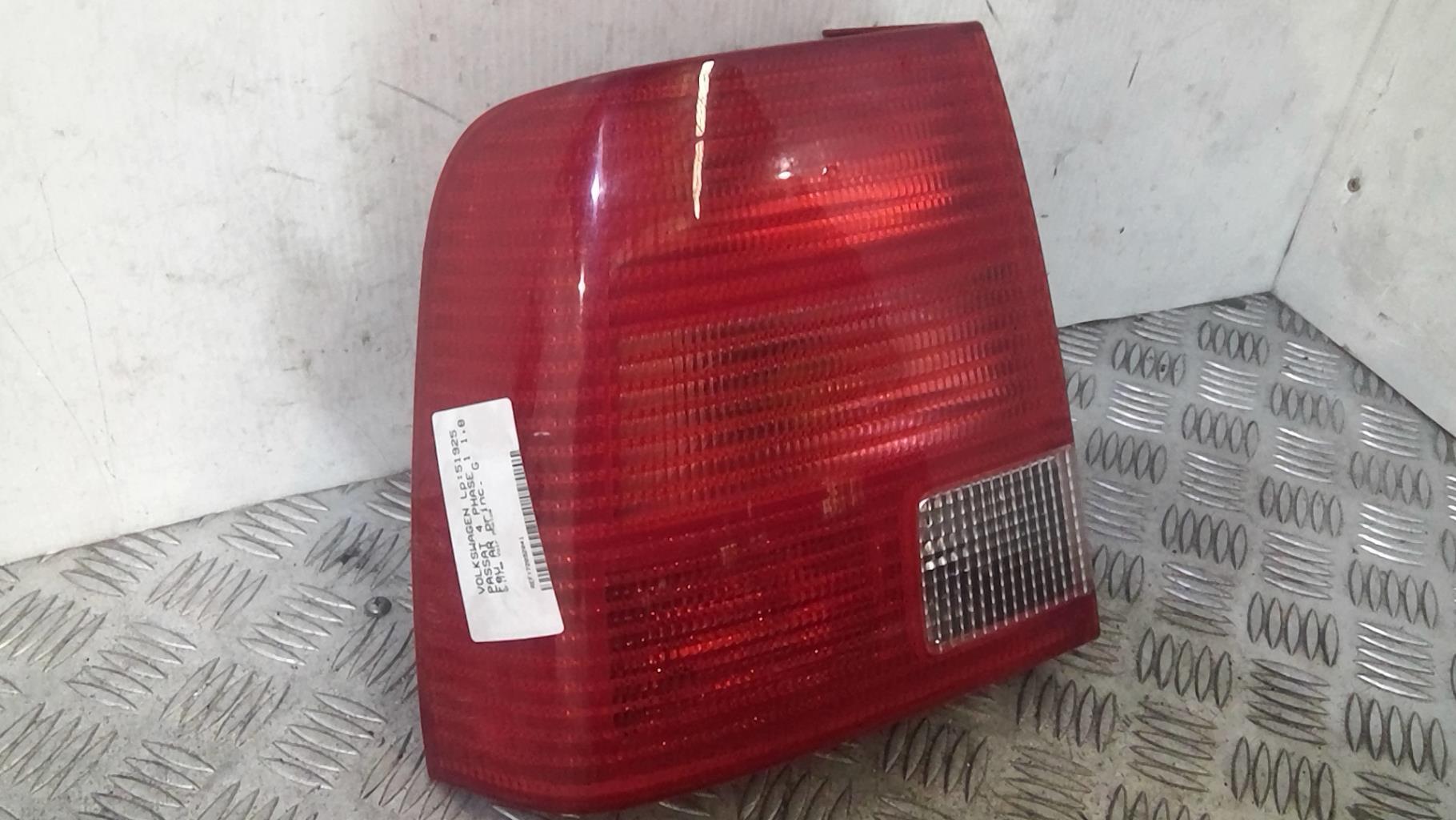 Fanale posteriore principale sinistro (luci) VOLKSWAGEN PASSAT 4 PHASE 1 Gasolina - 1