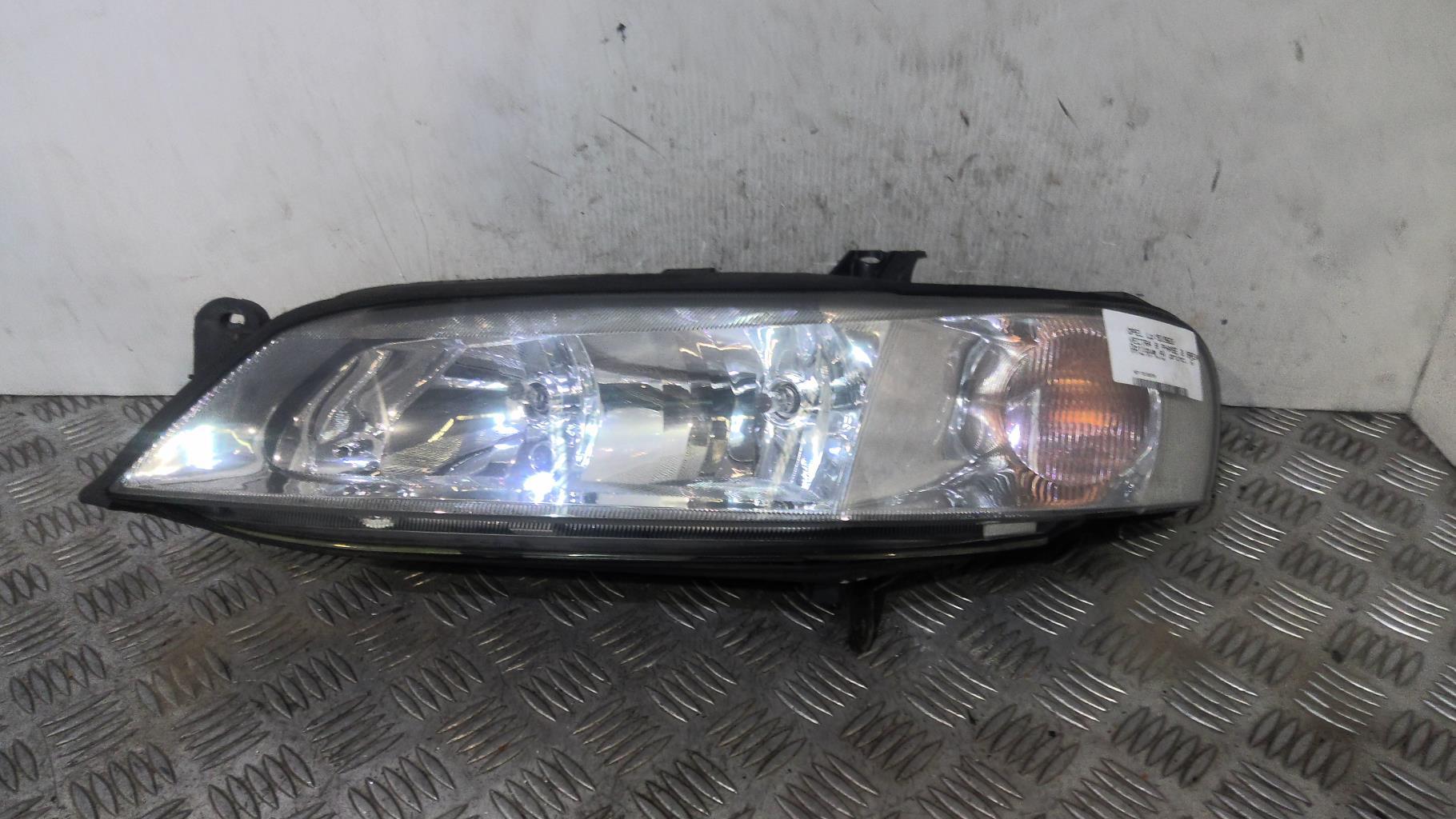 Gruppo ottico anteriore principale sinistro (luci)(faro) OPEL VECTRA B PHASE 2 BREAK  - 1
