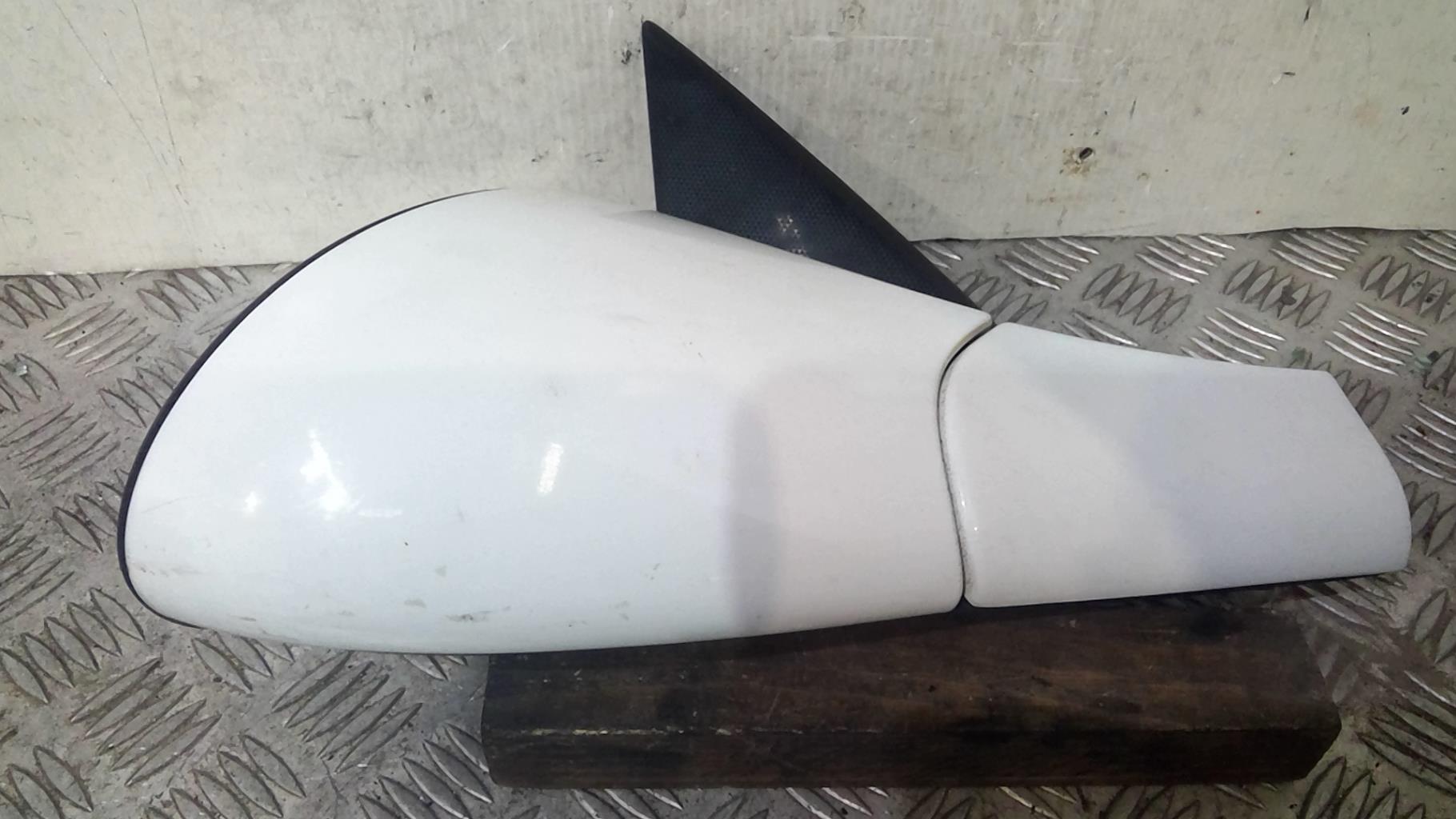 Retrovisor derecho OPEL VECTRA B PHASE 2 BREAK  - 1