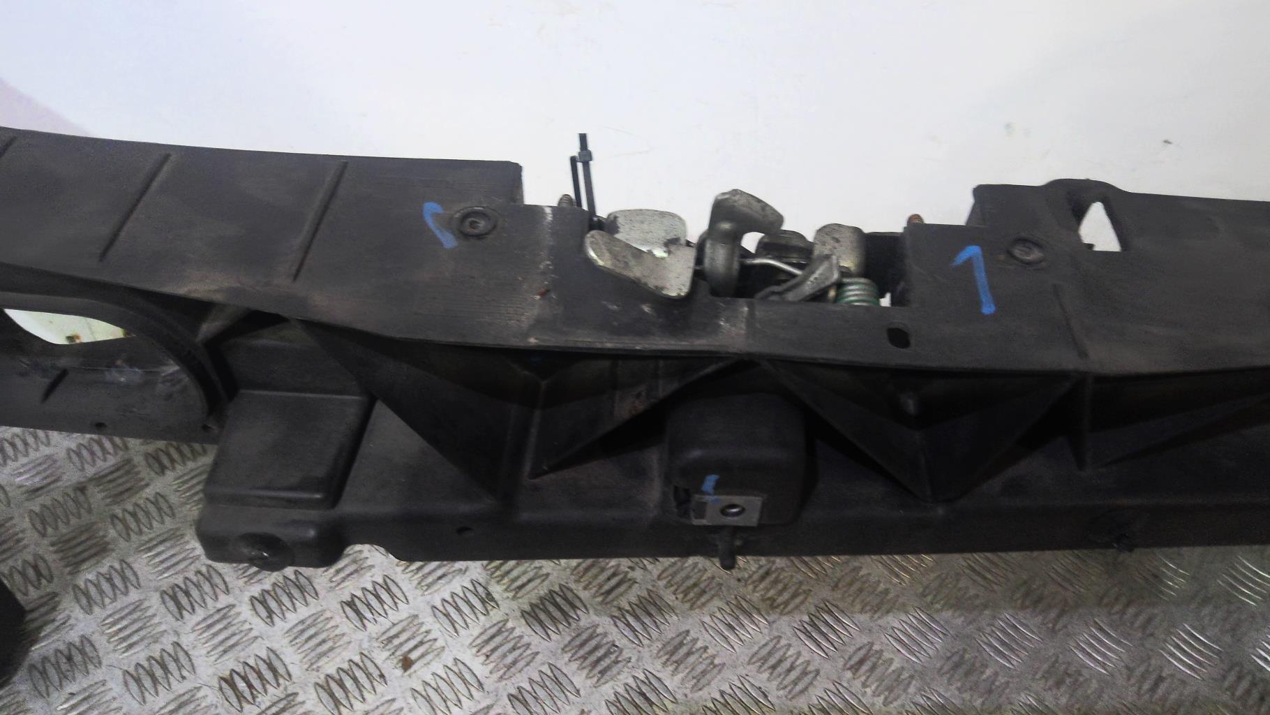 Face avant RENAULT CLIO 3 PHASE 2 Diesel - 1