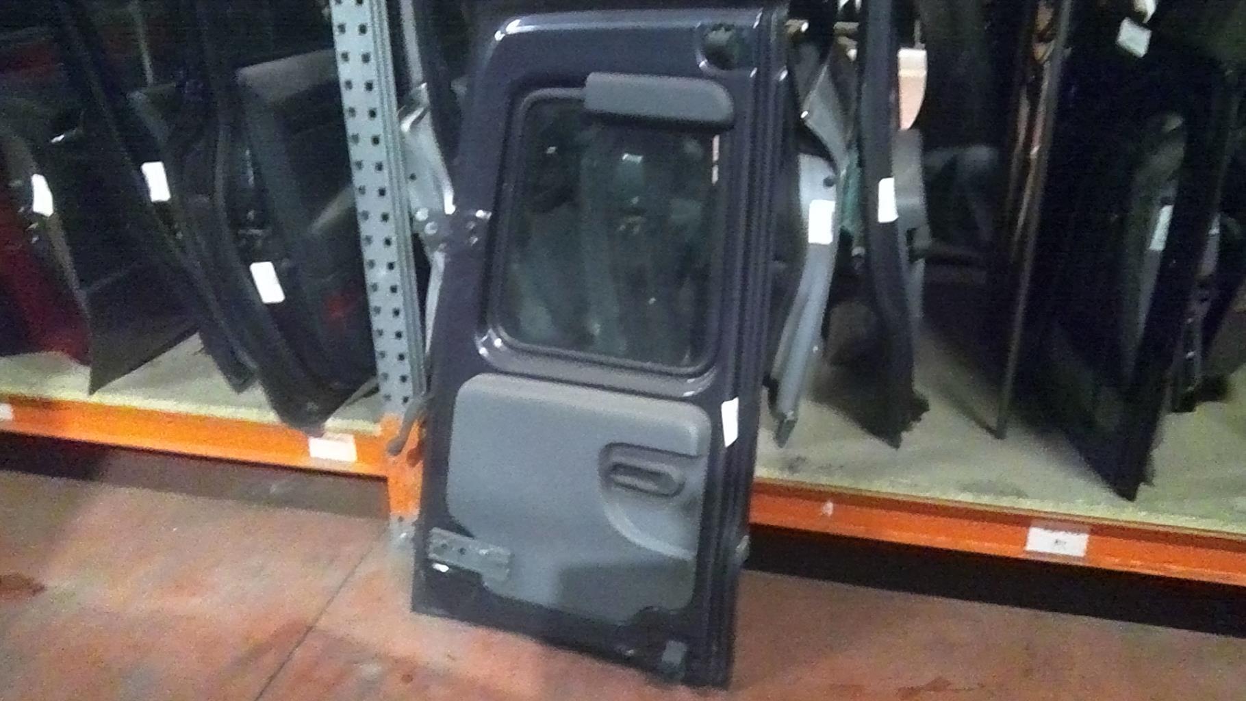 Puerta del maletero derecha OPEL COMBO C PHASE 1 Diésel - 1