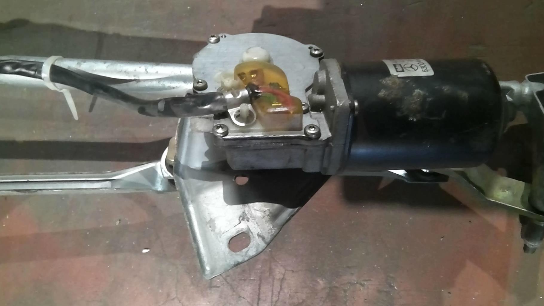Motore tergicristallo anteriore MERCEDES CLASSE C 203 PHASE 1 Diésel - 1