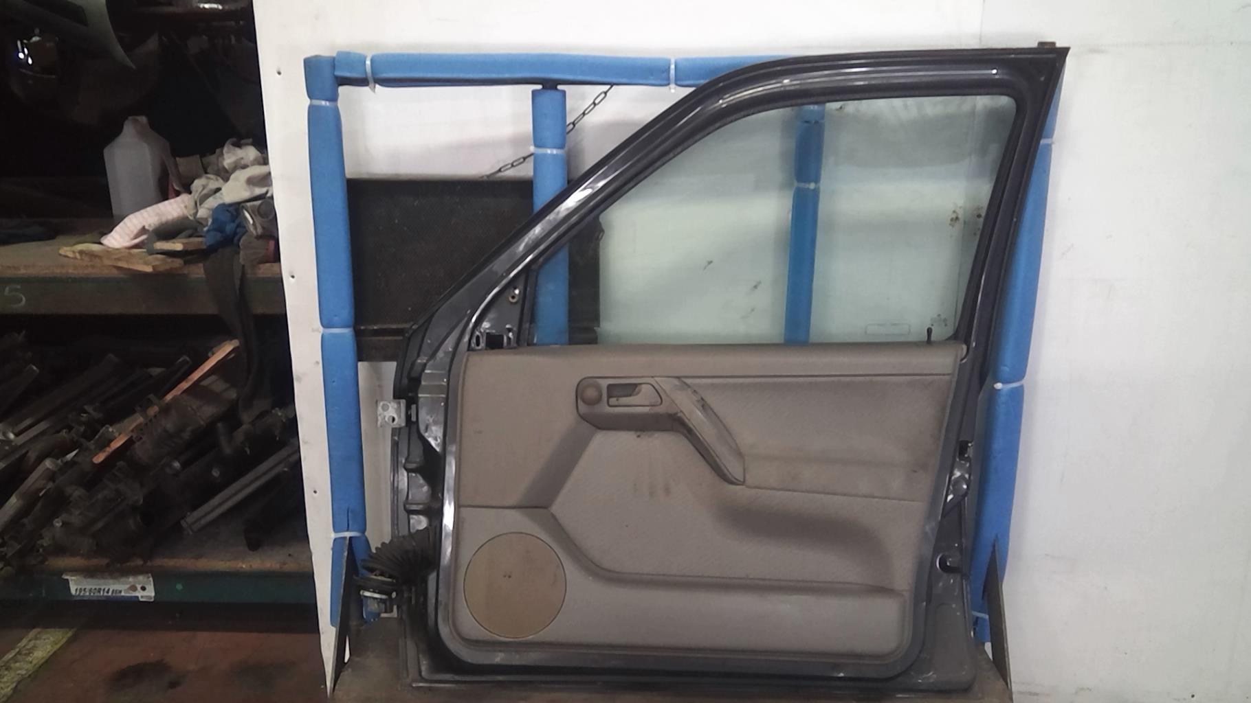 Portiera anteriore destra VOLKSWAGEN VENTO Gasolina - 1