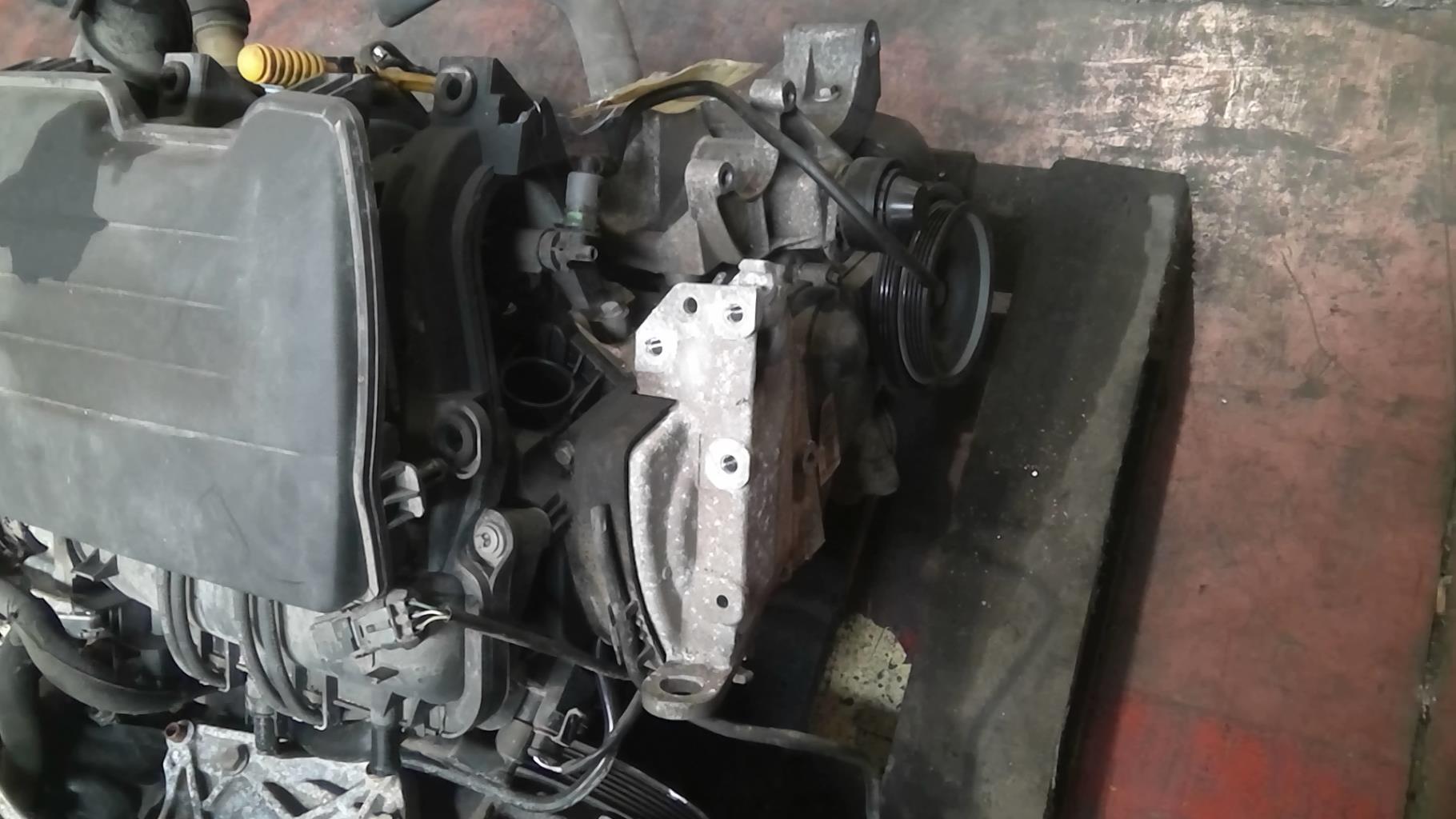 Motore DACIA SANDERO 1 Gasolina - 1