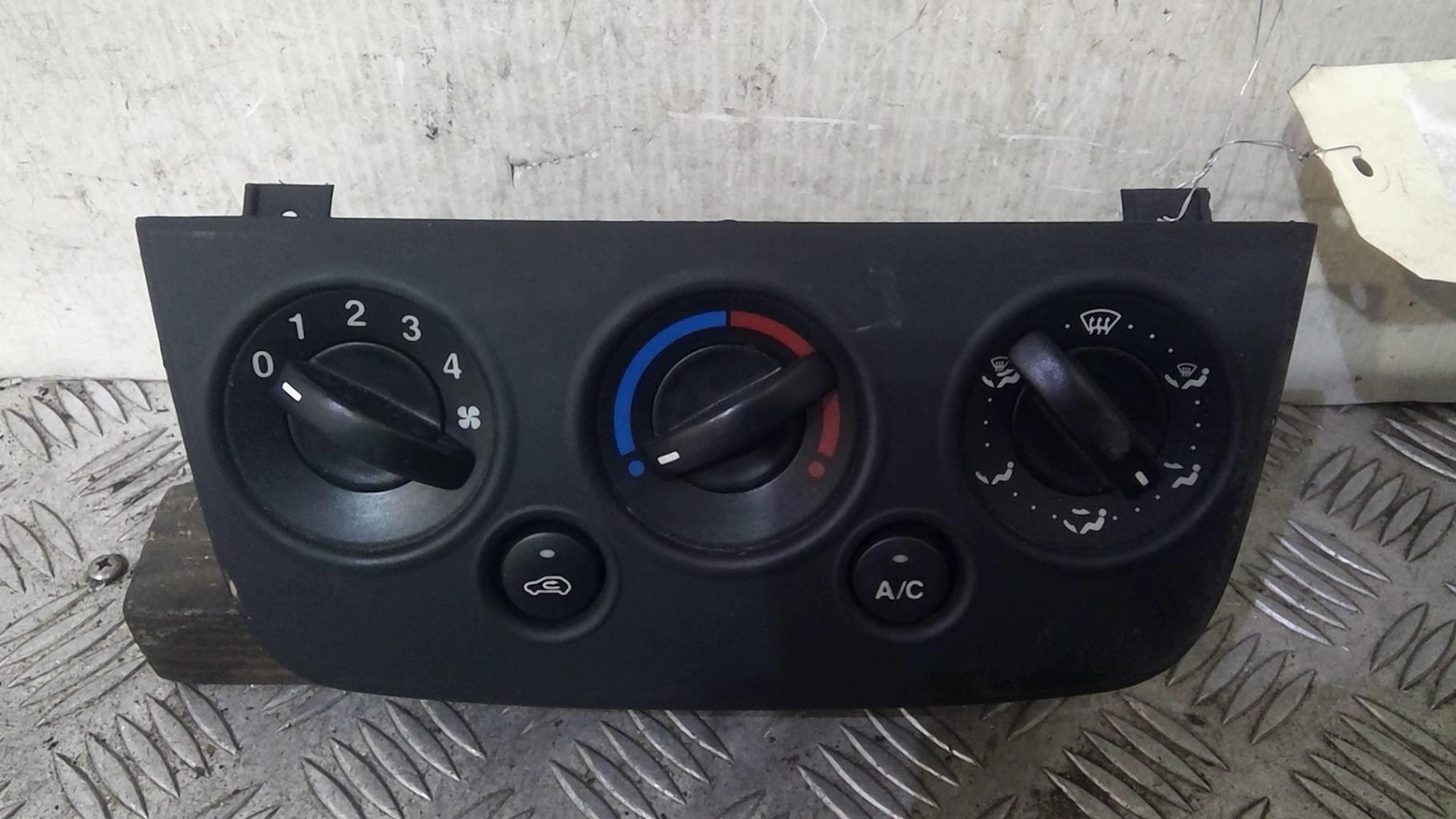 Commande chauffage FORD FIESTA 5 PHASE 1  - 1