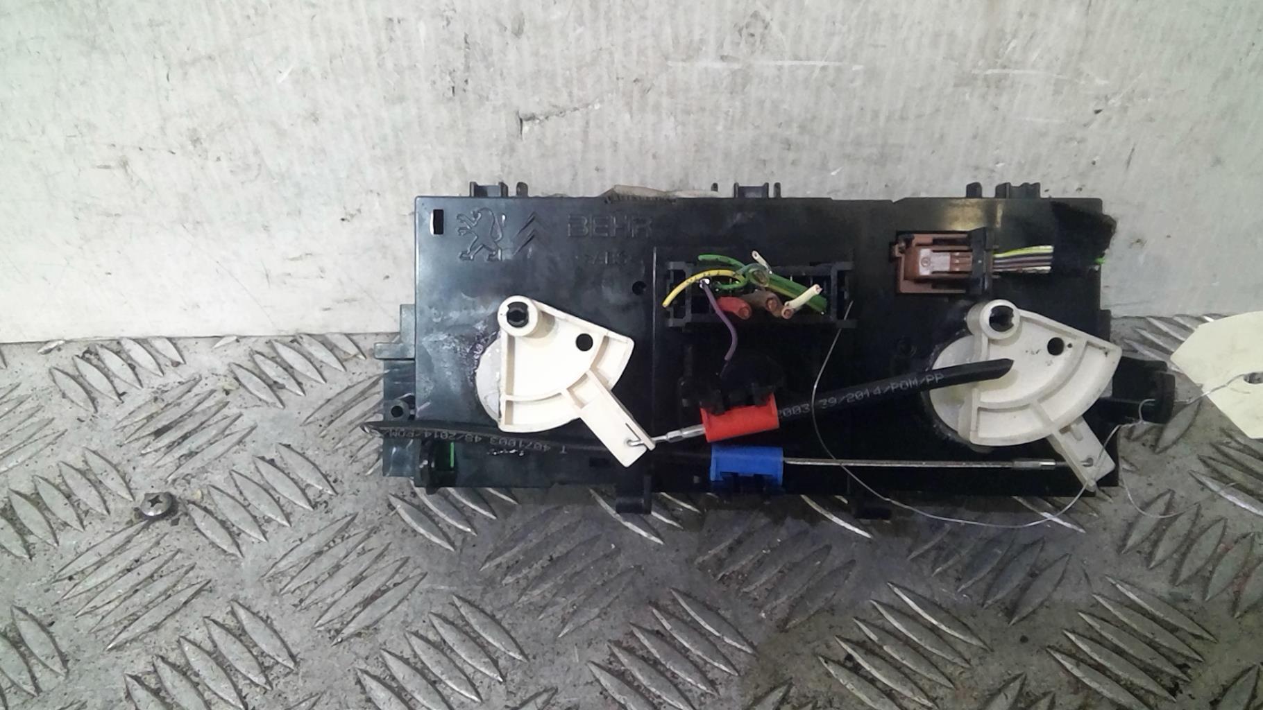 Commande chauffage CITROEN C3 2 PHASE 2 Essence - 1