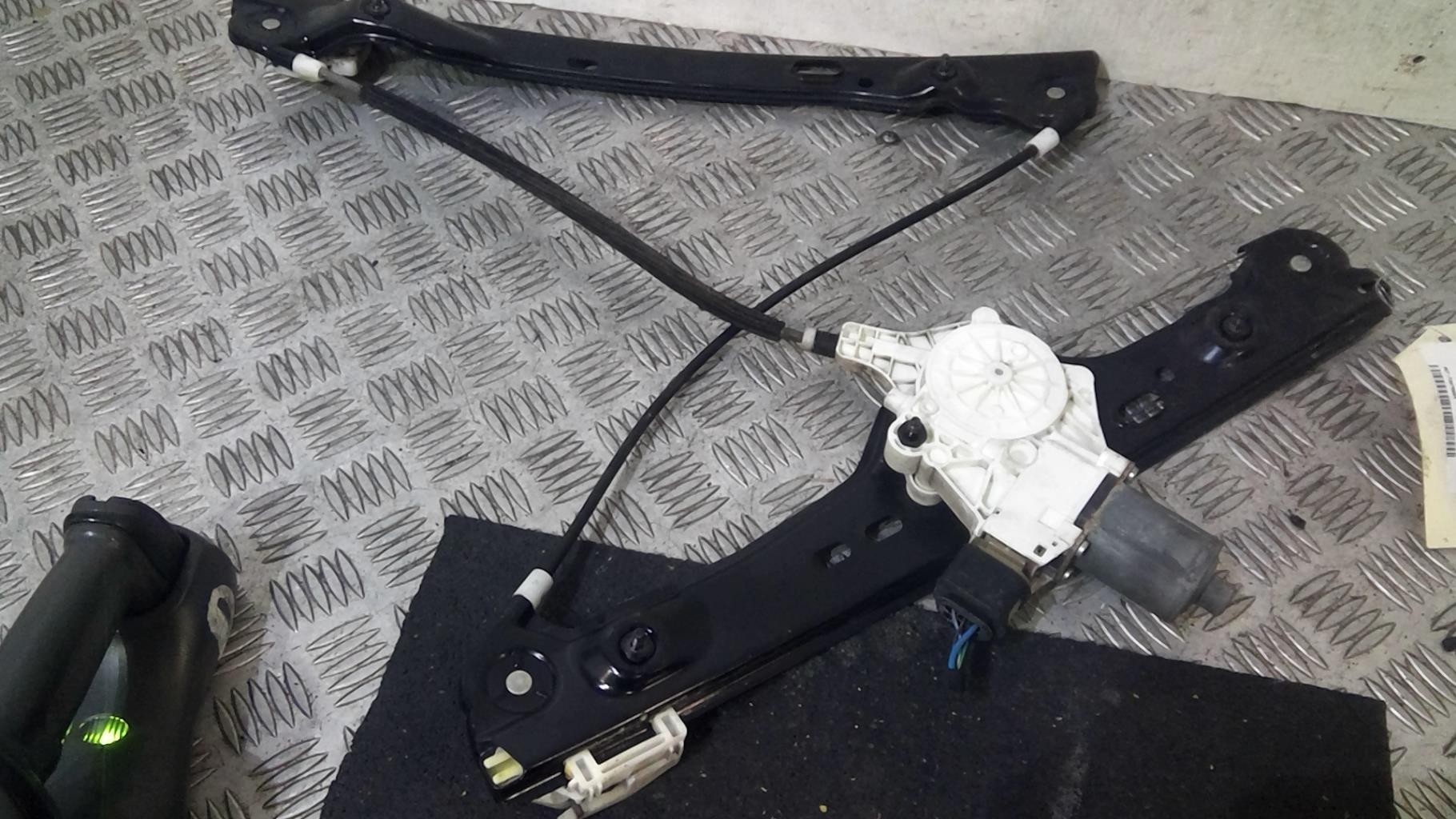 Alzacristalli elettrico anteriore destro BMW SERIE 3 E91 TOURING PHASE 1 BREAK Diésel - 1