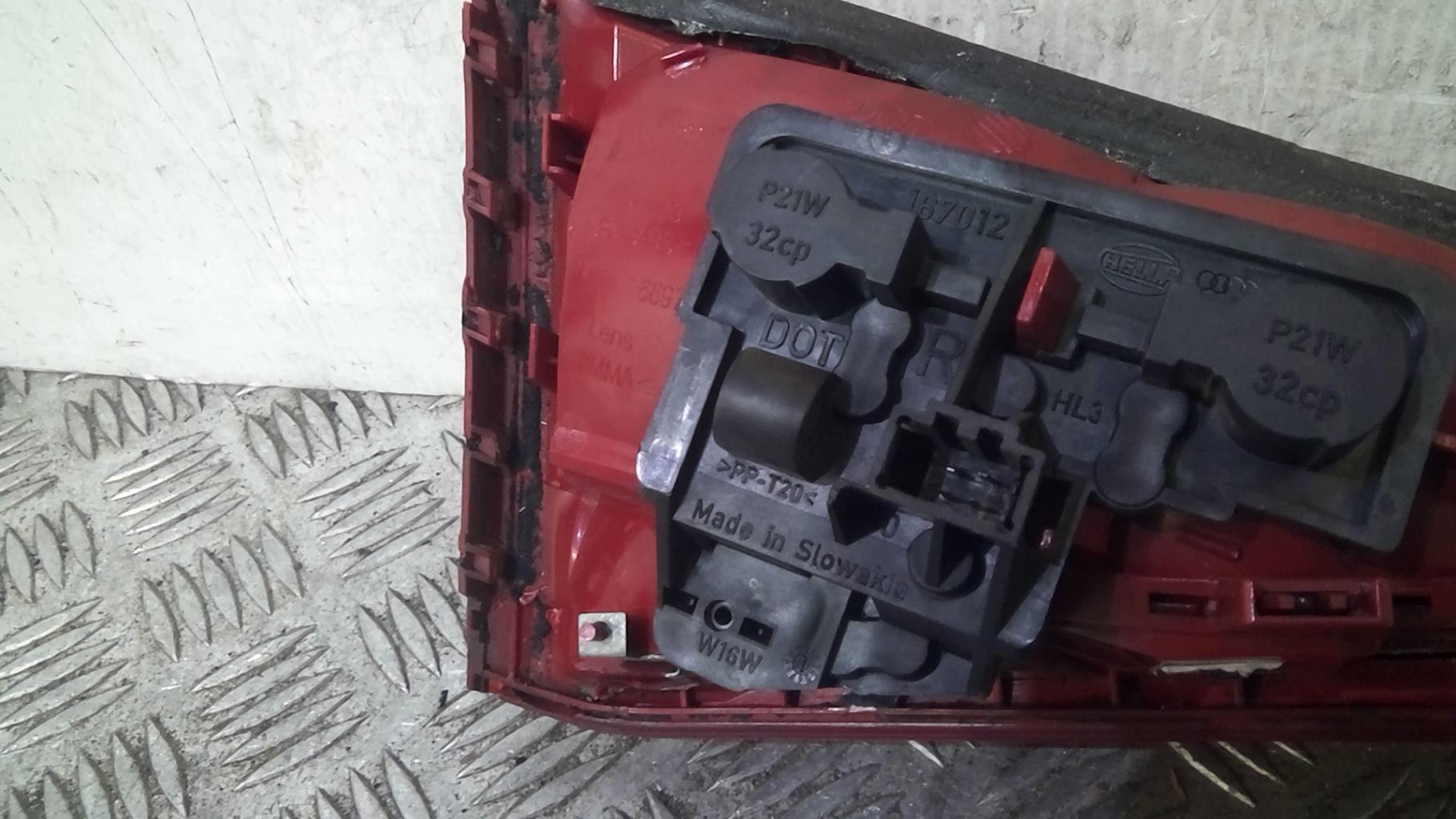 Feu arriere secondaire droit (feux) AUDI A4 3 PHASE 1 Diesel - 1