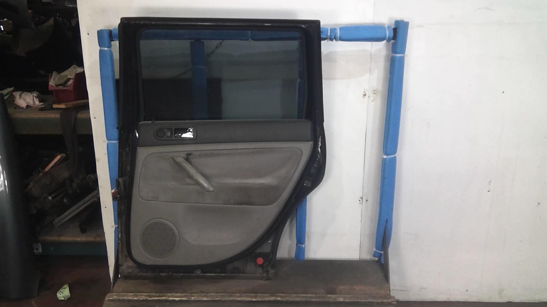Portiera posteriore destra VOLKSWAGEN PASSAT 4 PHASE 2 BREAK Diésel - 1