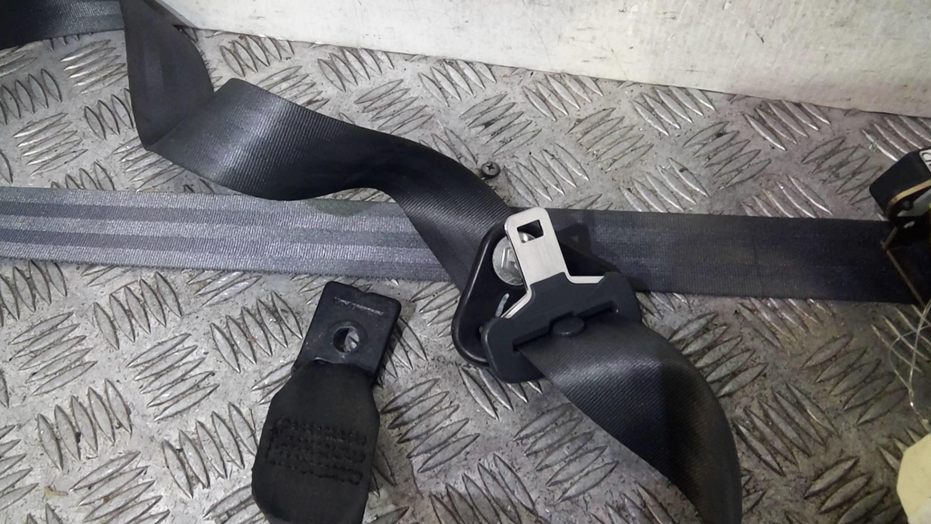 Cintura di sicurezza posteriore destra RENAULT MEGANE 2 PHASE 1 Diésel - 1