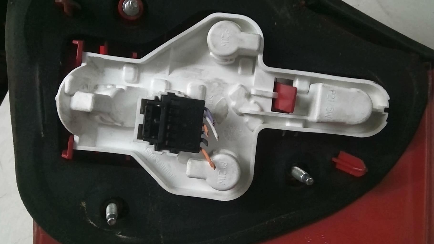 Fanale posteriore principale sinistro (luci) RENAULT MEGANE 2 PHASE 1 Gasolina - 1