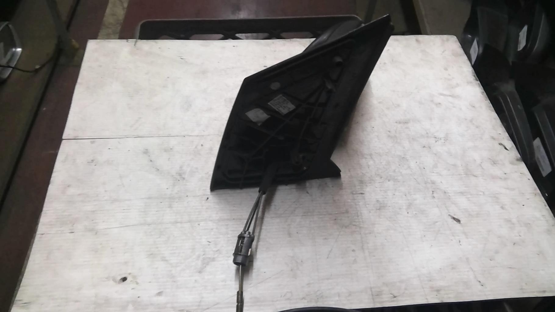 Retrovisor derecho VOLKSWAGEN FOX Gasolina - 1