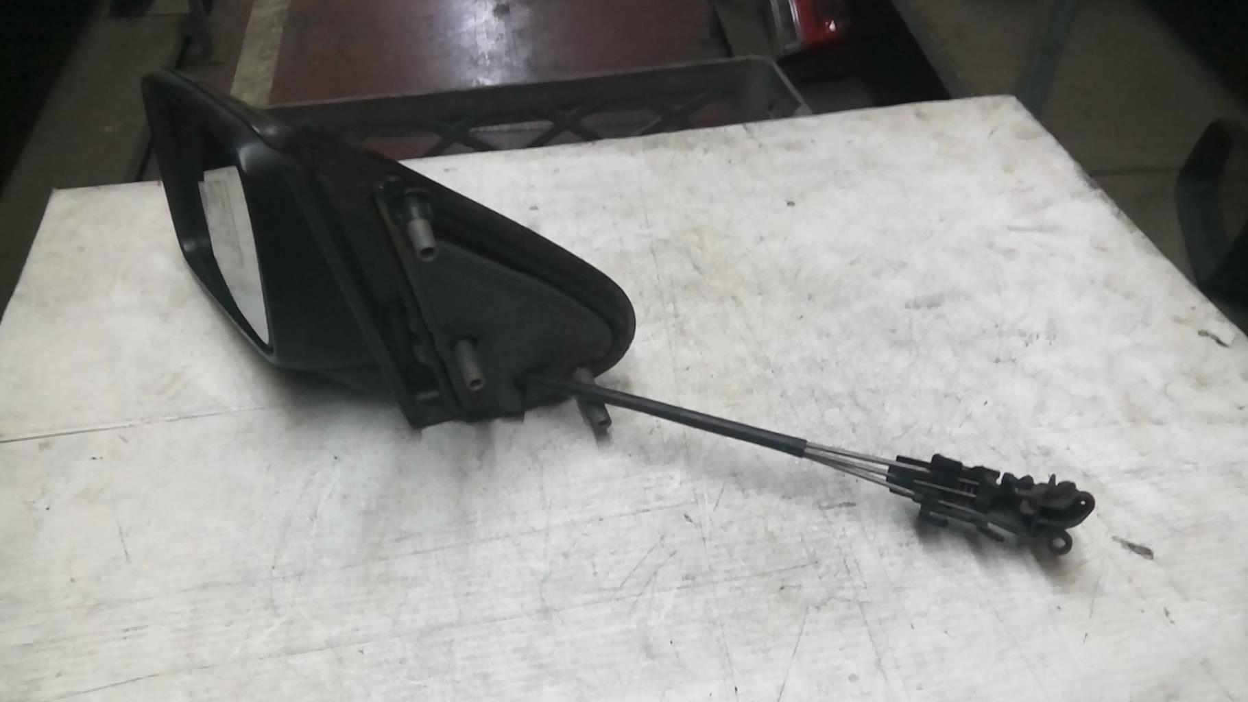 Specchietto retrovisore sinistro VOLKSWAGEN VENTO Gasolina - 1