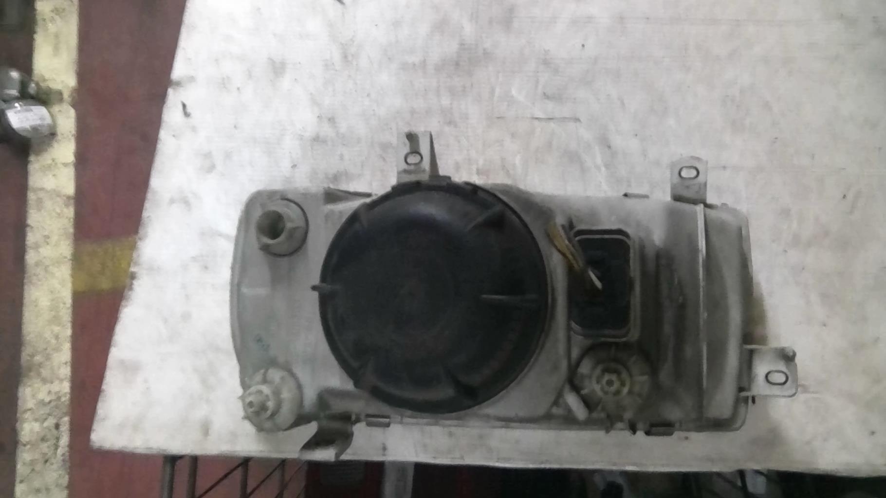 Gruppo ottico anteriore principale destro (luci)(faro) VOLKSWAGEN VENTO Diésel - 1