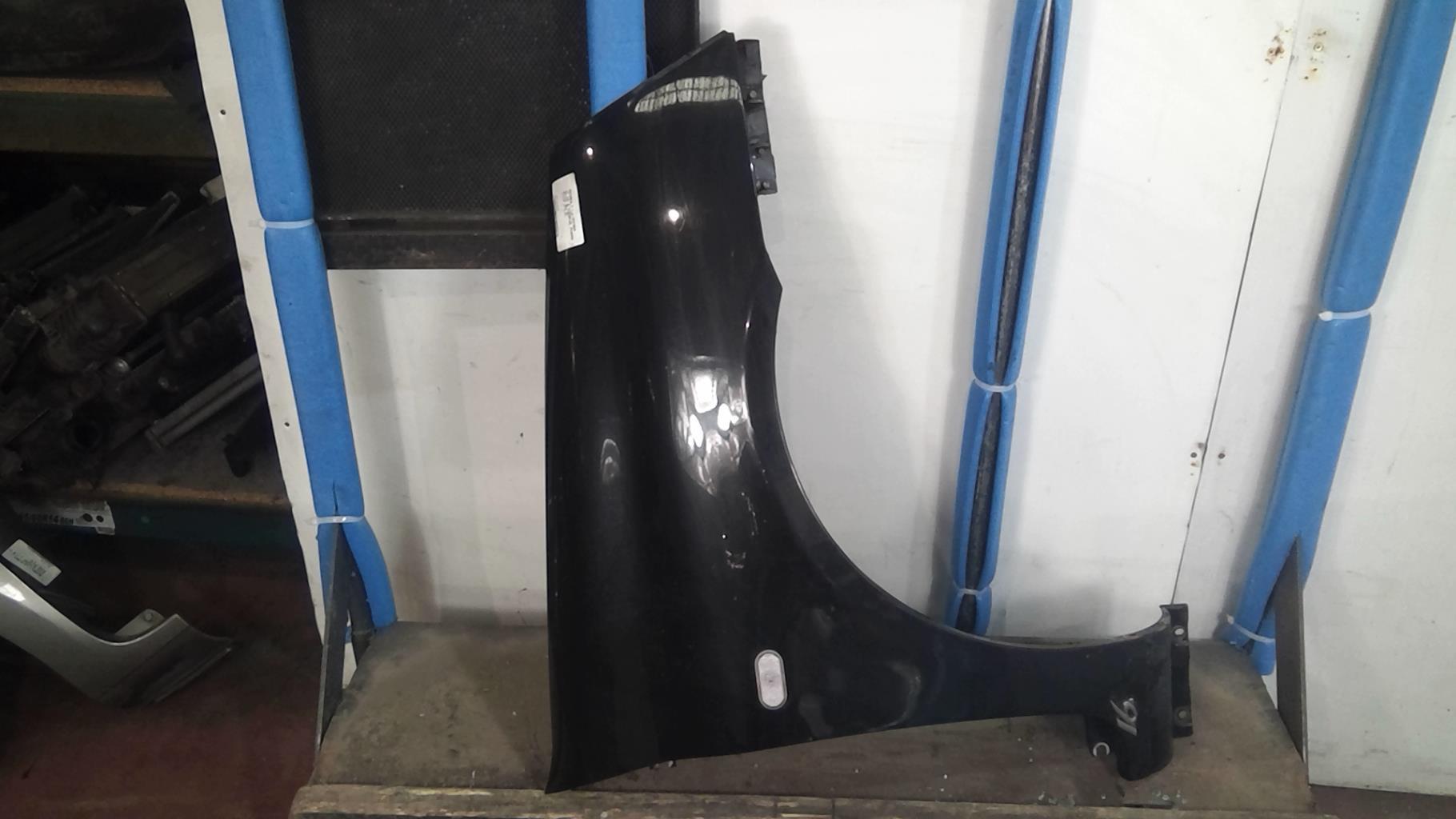 Parafango anteriore destro RENAULT CLIO 2 CAMPUS PHASE 1 Diésel - 1