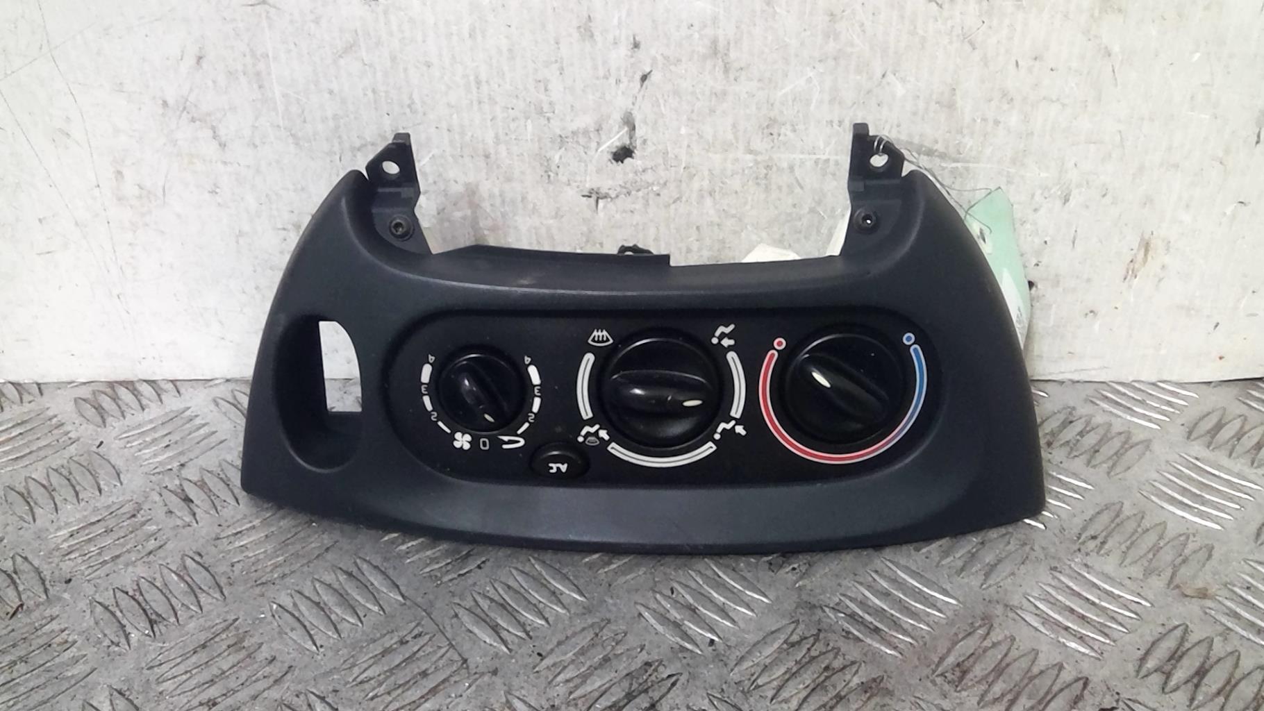 Commande chauffage RENAULT MEGANE 1 PHASE 2 Essence - 1