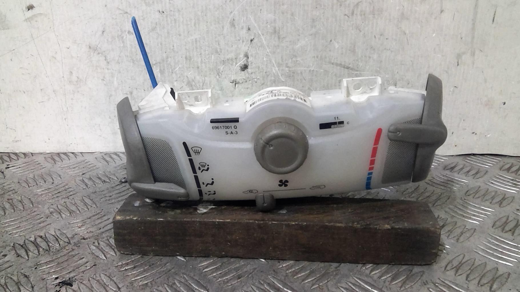 Commande chauffage TOYOTA AYGO 1 PHASE 1 Essence - 1
