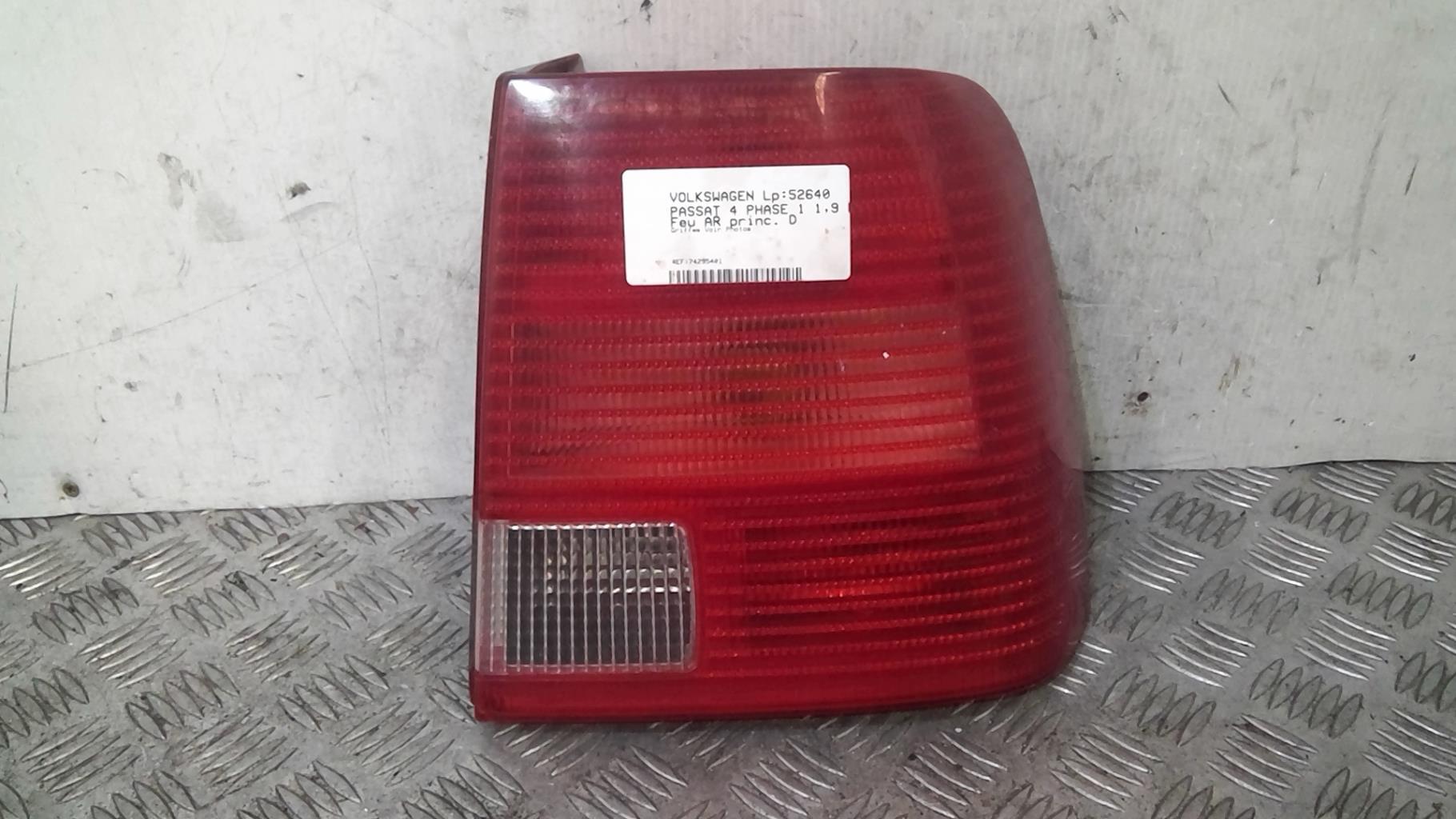 Fanale posteriore principale destro (luci) VOLKSWAGEN PASSAT 4 PHASE 1 Diésel - 1