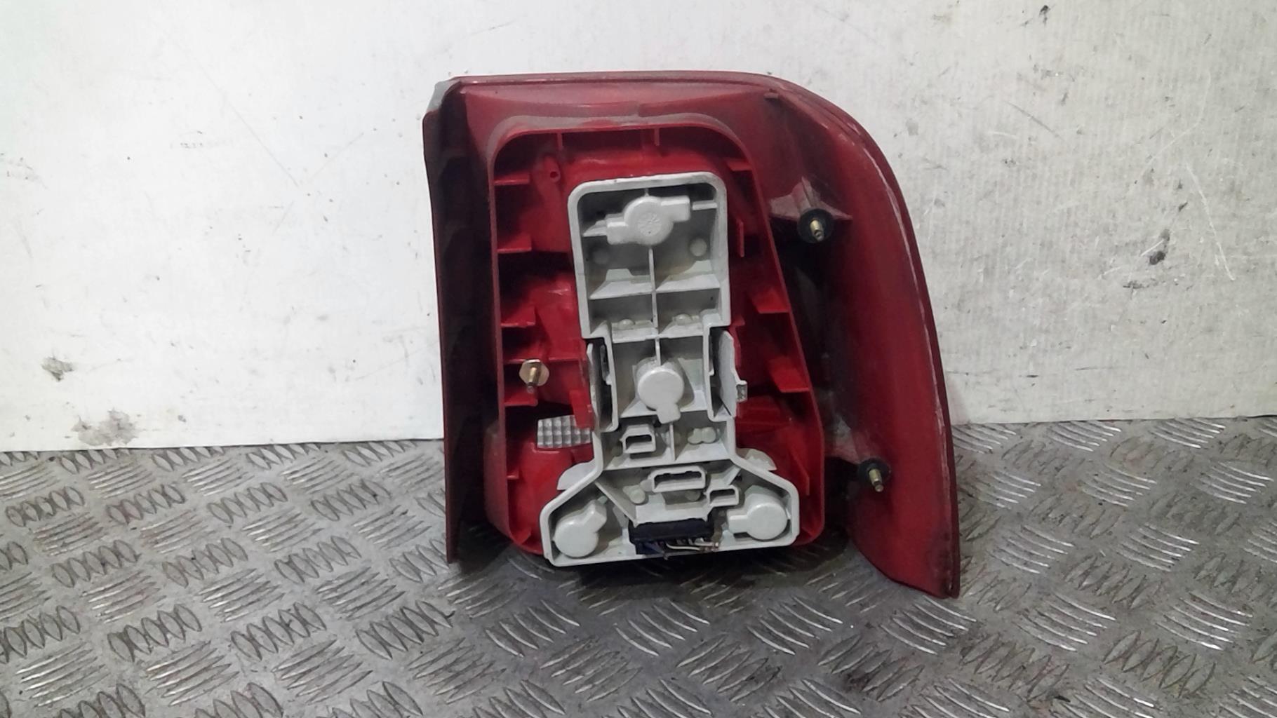 Fanale posteriore principale sinistro (luci) VOLKSWAGEN PASSAT 4 PHASE 1 Diésel - 1
