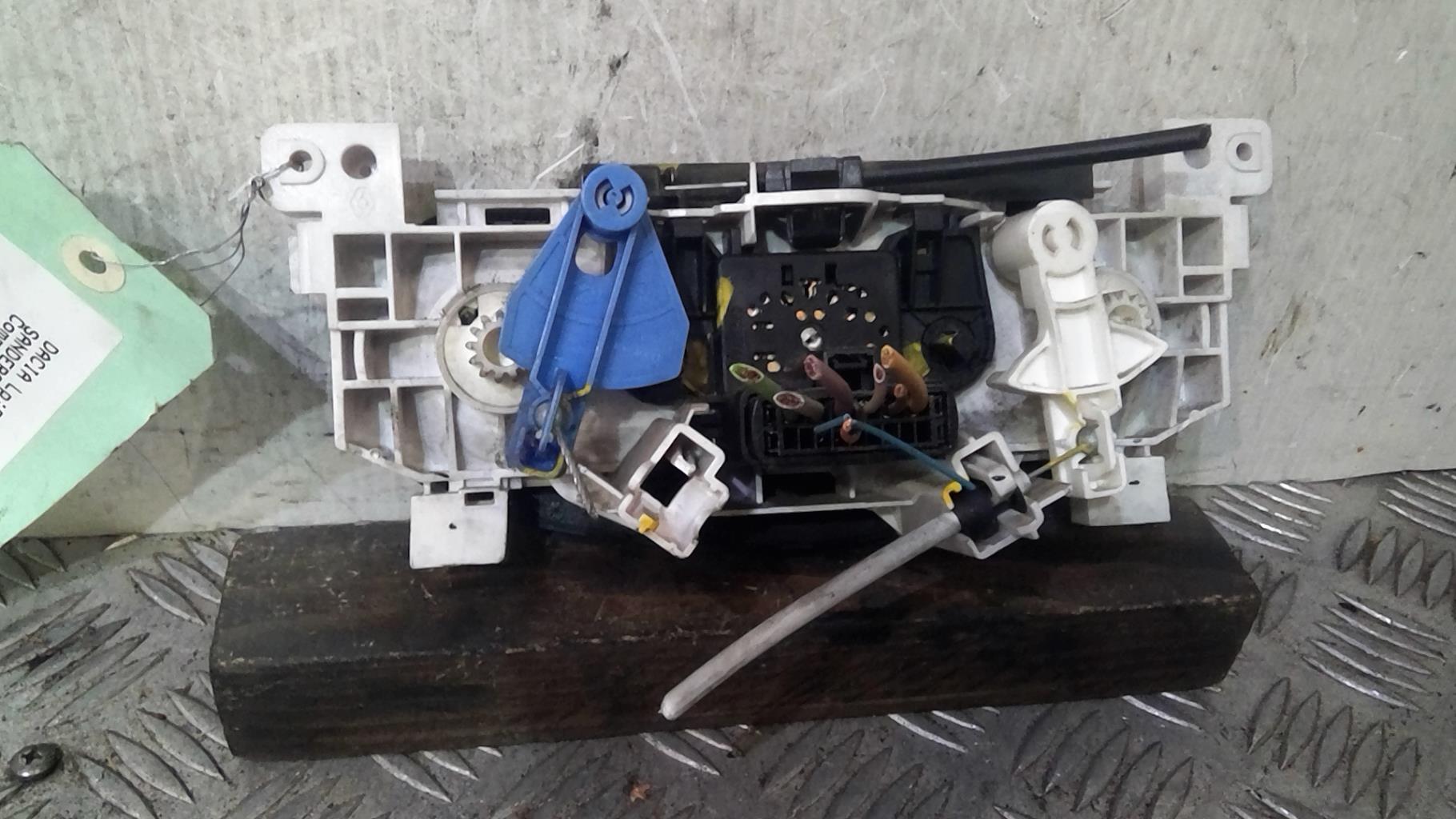 Commande chauffage DACIA SANDERO 1 Essence/GPL - 1