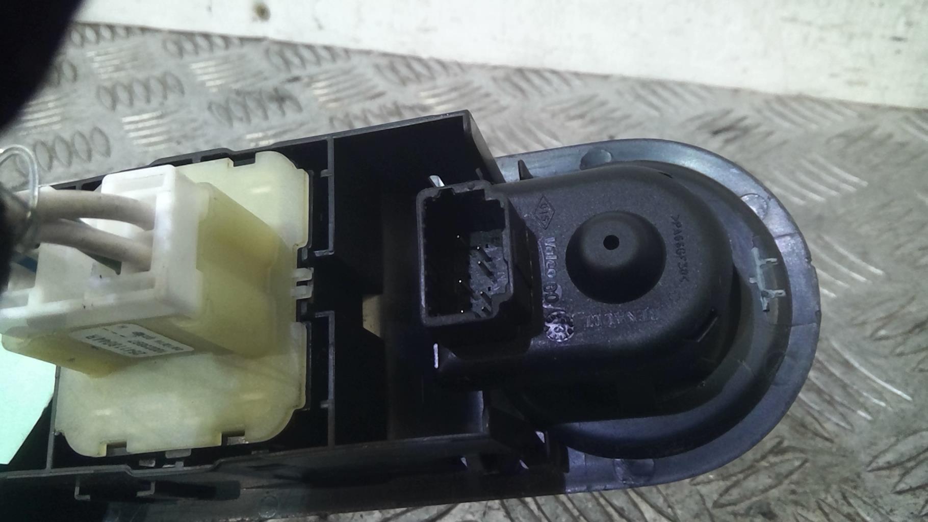 Interruptor de elevalunas RENAULT CLIO 4 PHASE 1 Diésel - 1