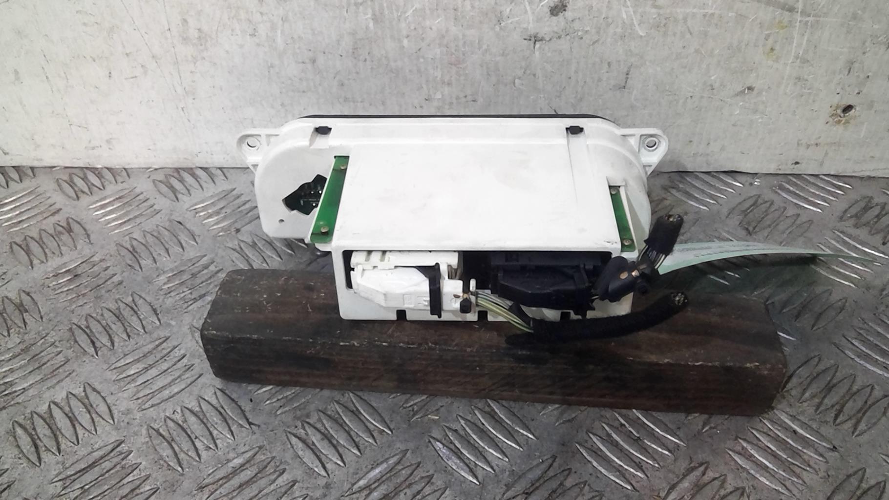 Commande chauffage FORD MONDEO 2 BREAK Diesel - 1