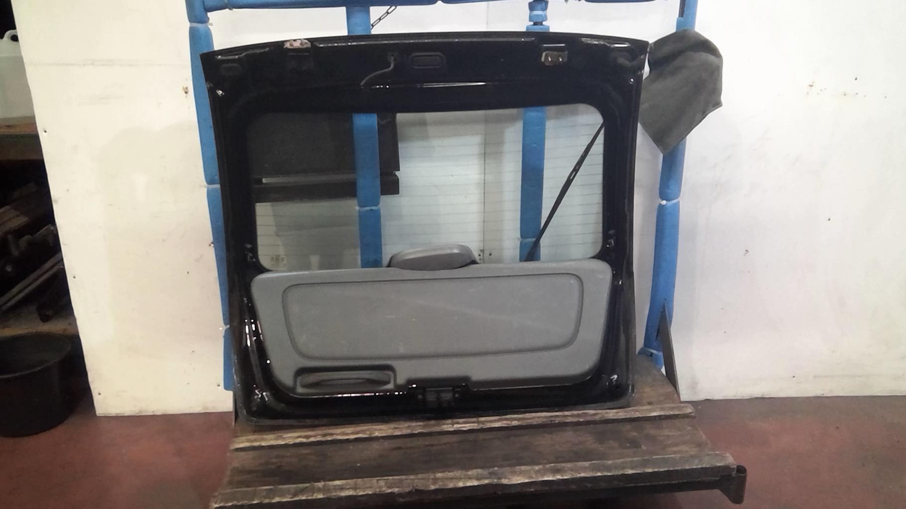 Portabagagli/Portellone posteriore KIA RIO 1 BREAK Gasolina - 1