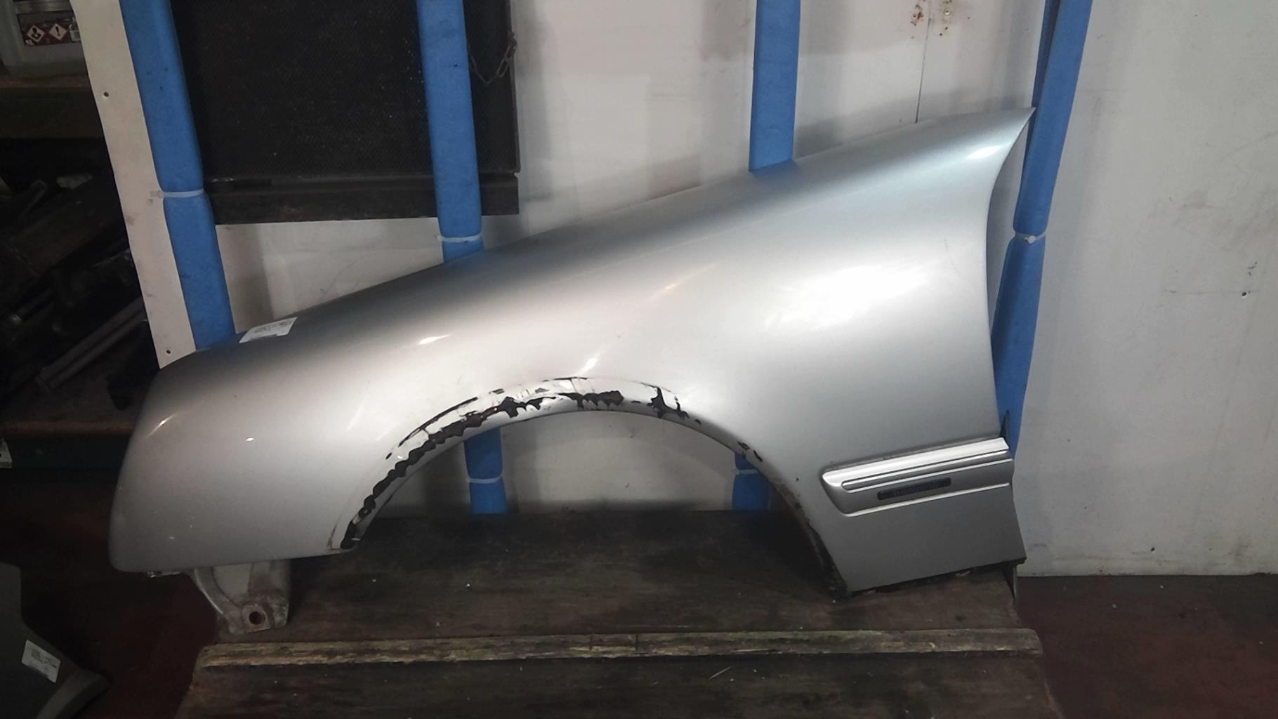 Parafango anteriore sinistro MERCEDES CLASSE E 210 PHASE 2 Diésel - 1