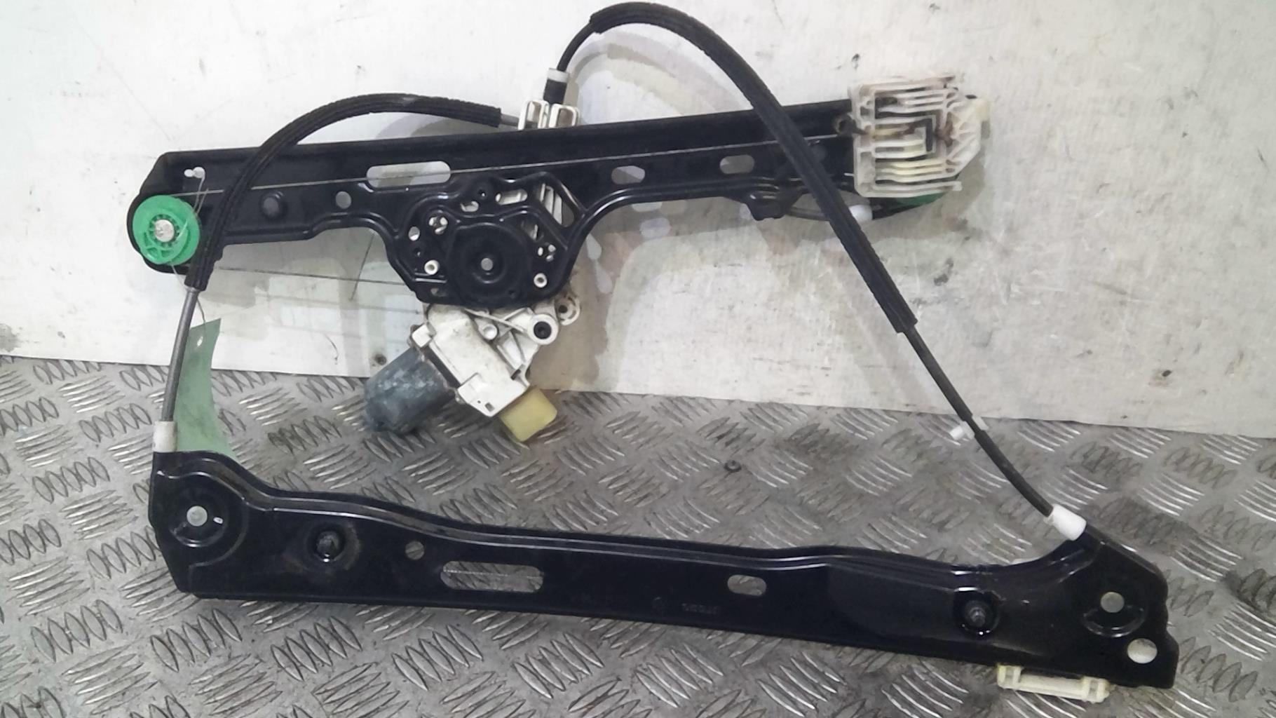 Alzacristalli elettrico anteriore destro BMW SERIE 1 E87 PHASE 1 Diésel - 1