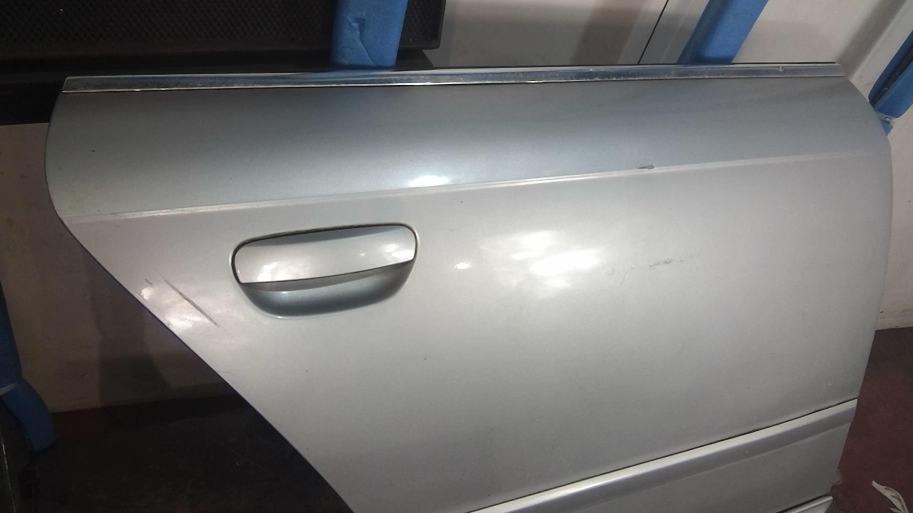 Portiera posteriore destra AUDI A4 2 PHASE 2  - 1