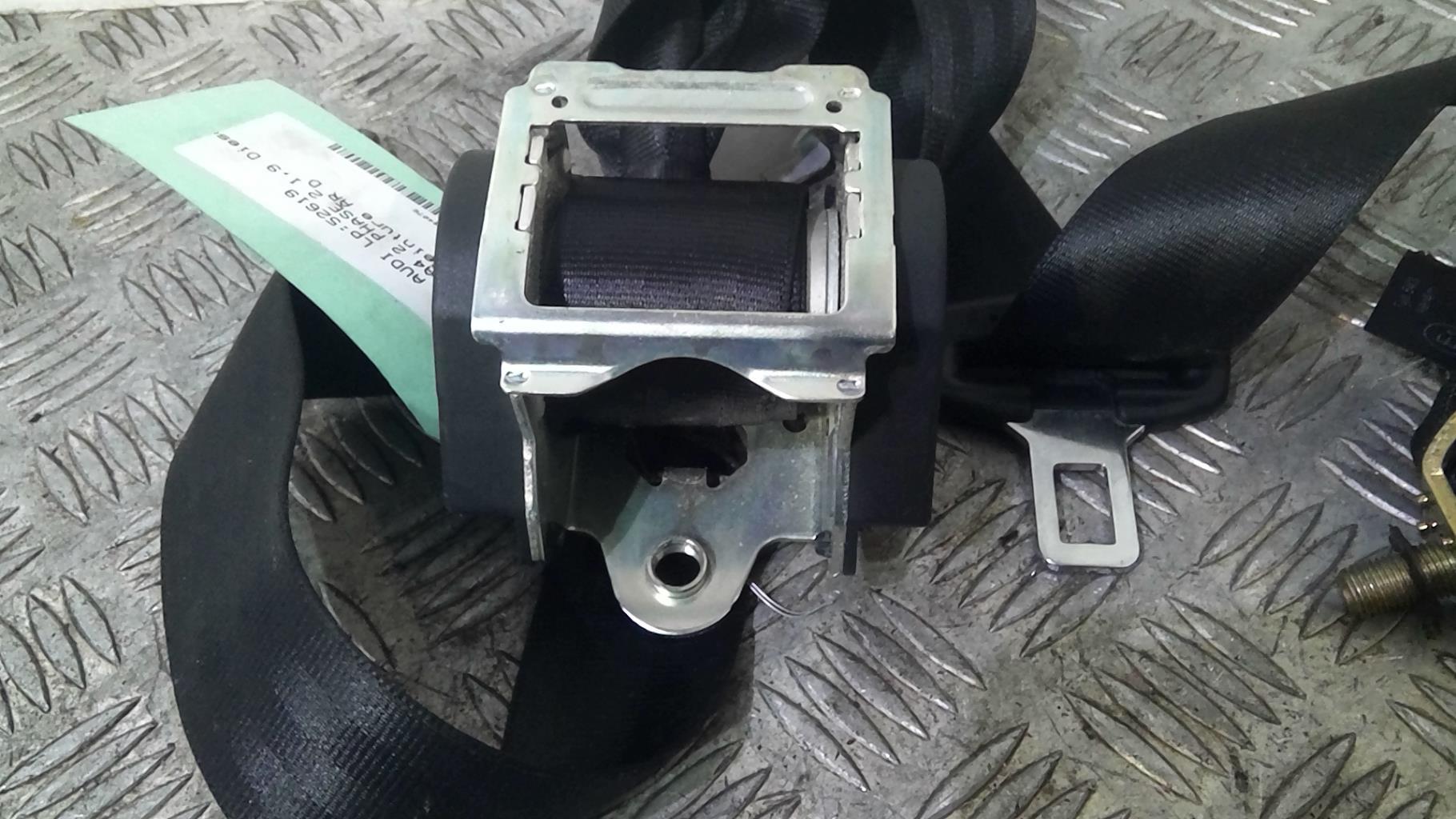 Cintura di sicurezza posteriore destra AUDI A4 2 PHASE 2 Diésel - 1