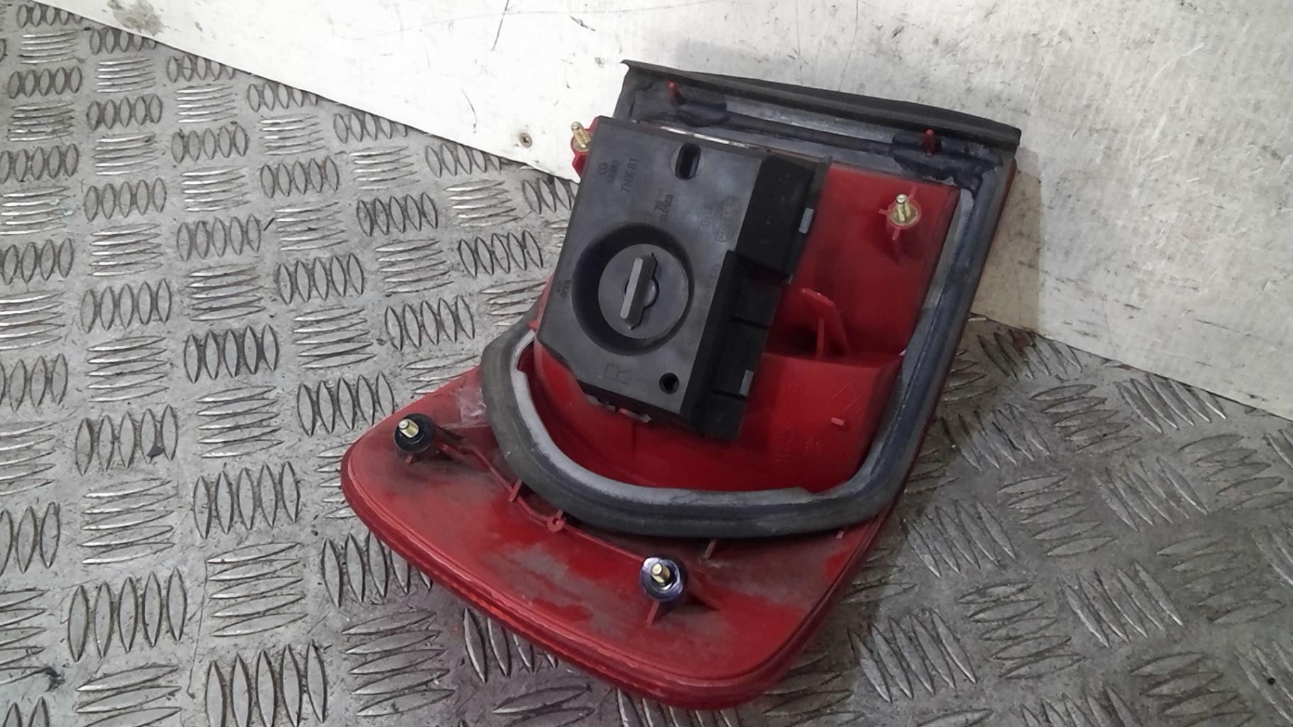Fanale posteriore principale destro (luci) AUDI 90 2 Gasolina - 1