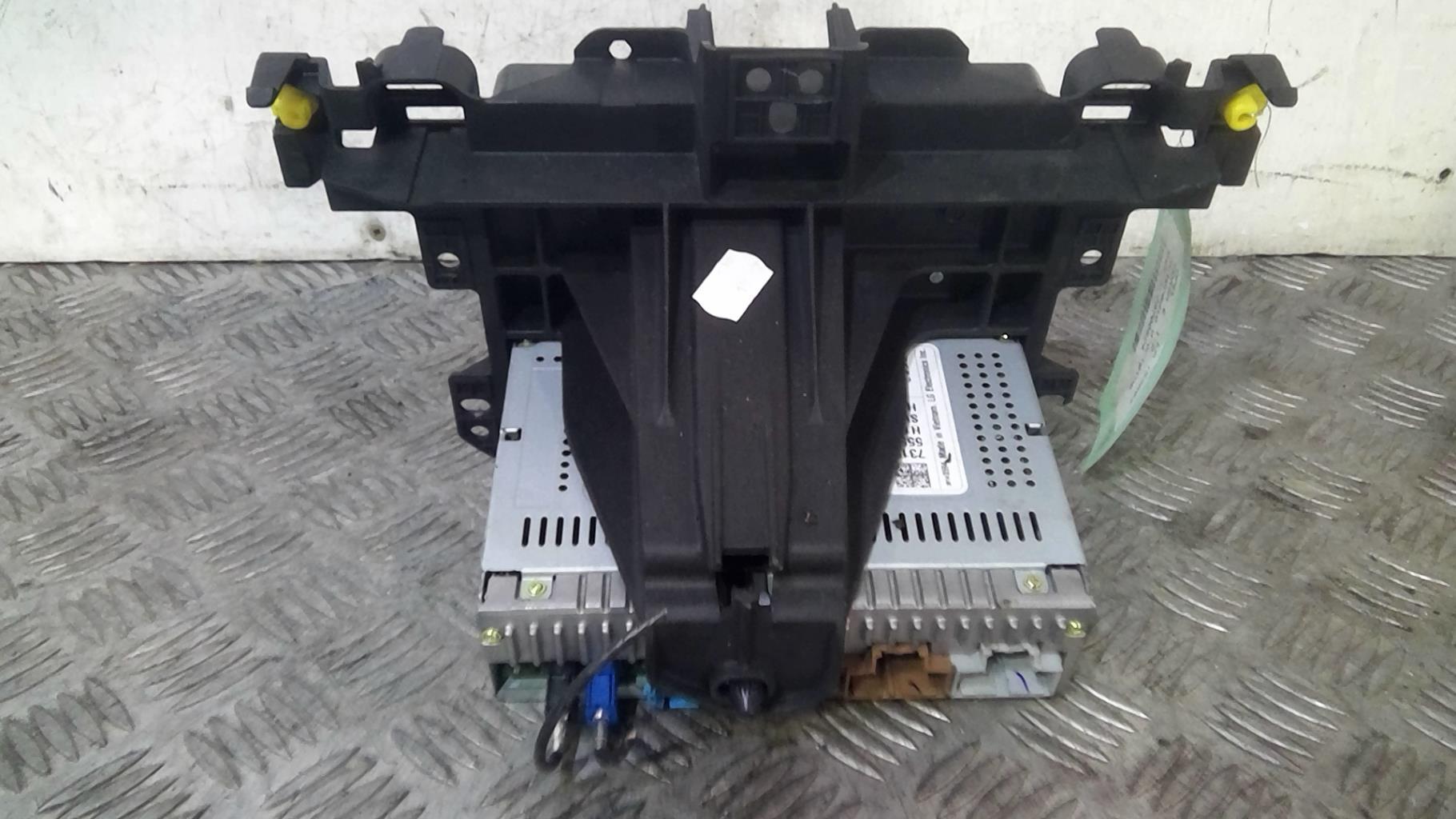 Autoradio originale OPEL CORSA E Diésel - 1