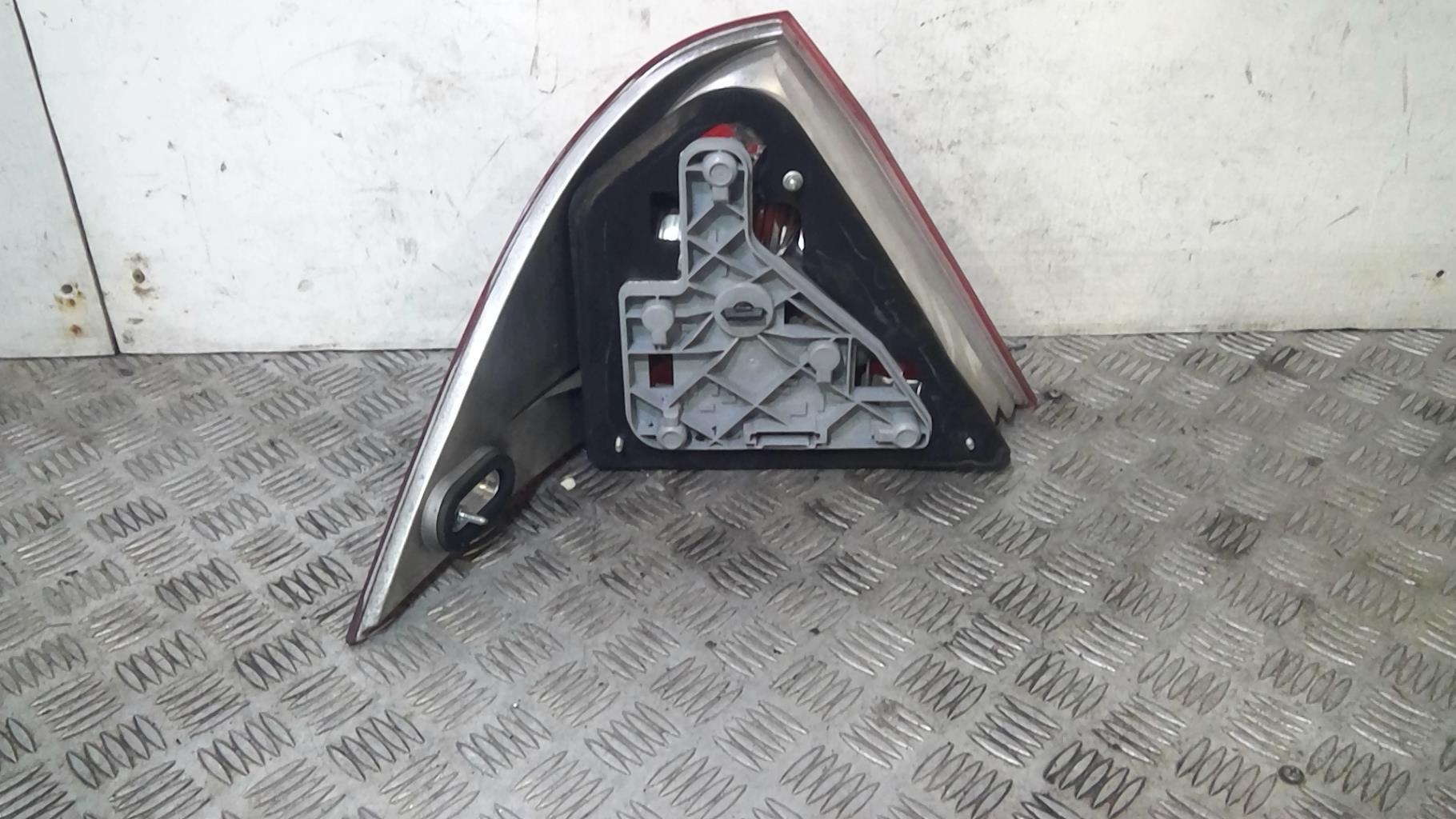 Fanale posteriore principale destro (luci) MERCEDES CLASSE C 203 PHASE 1  - 1