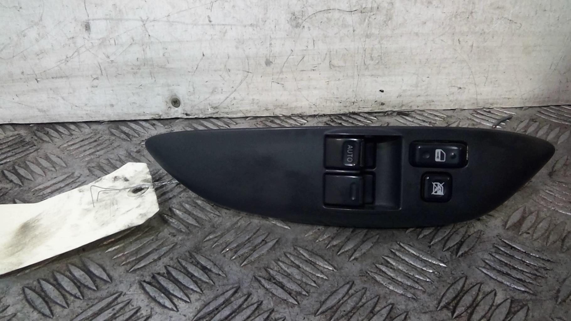Interruttore lavacristalli anteriore sinistro TOYOTA YARIS 1 PHASE 2 Diésel - 1