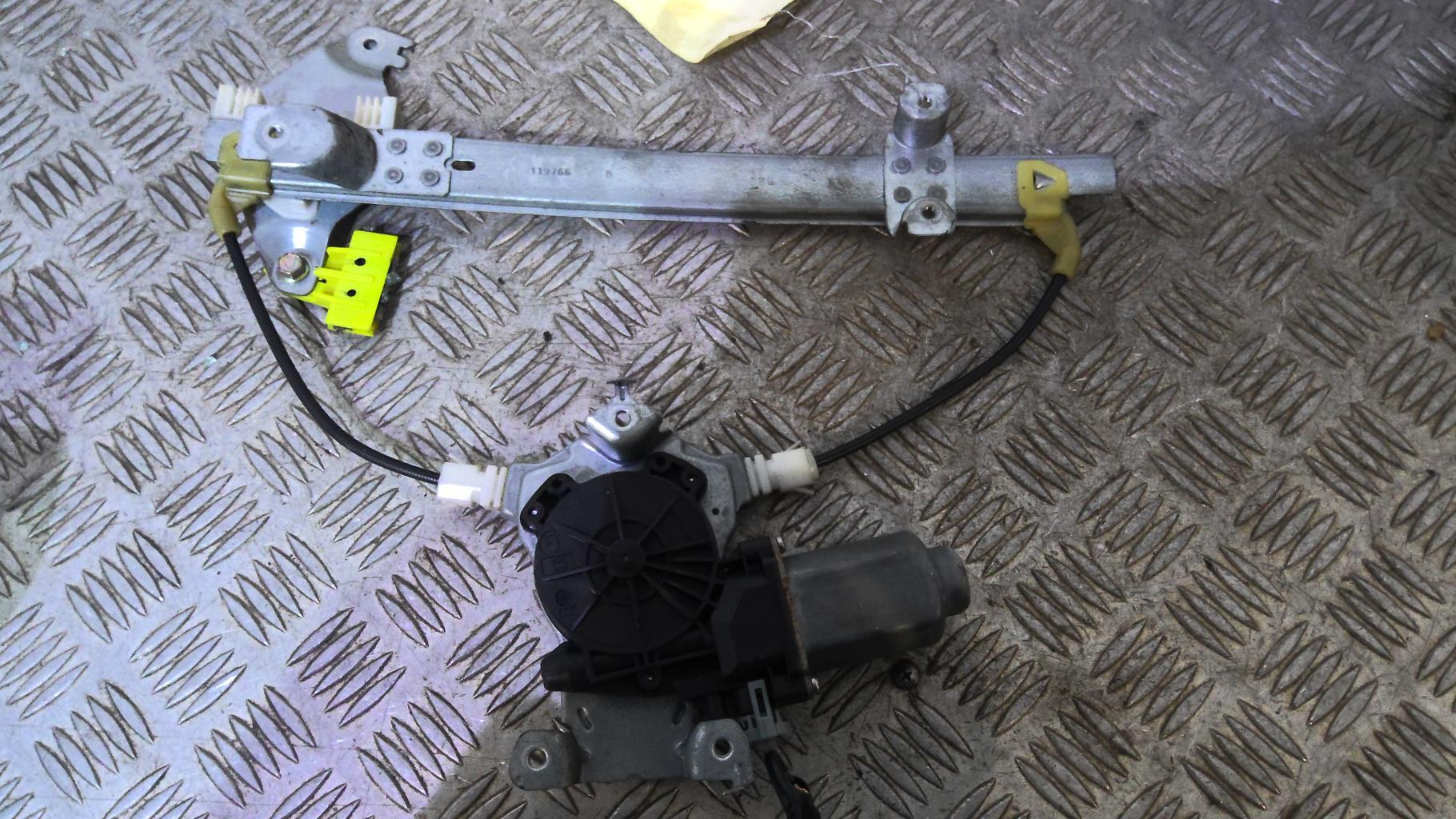 Alzacristalli elettrico posteriore sinistro NISSAN QASHQAI 1 PHASE 1 Diésel - 1