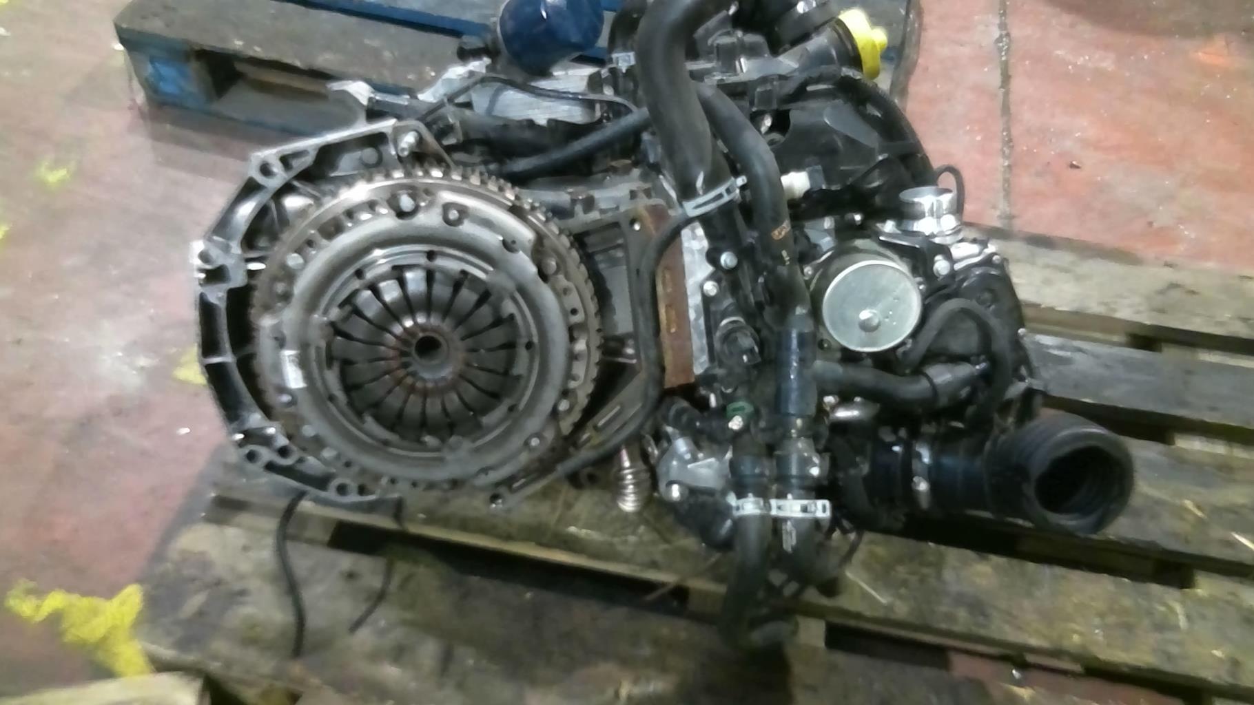Moteur RENAULT CLIO 4 PHASE 2 Diesel - 1