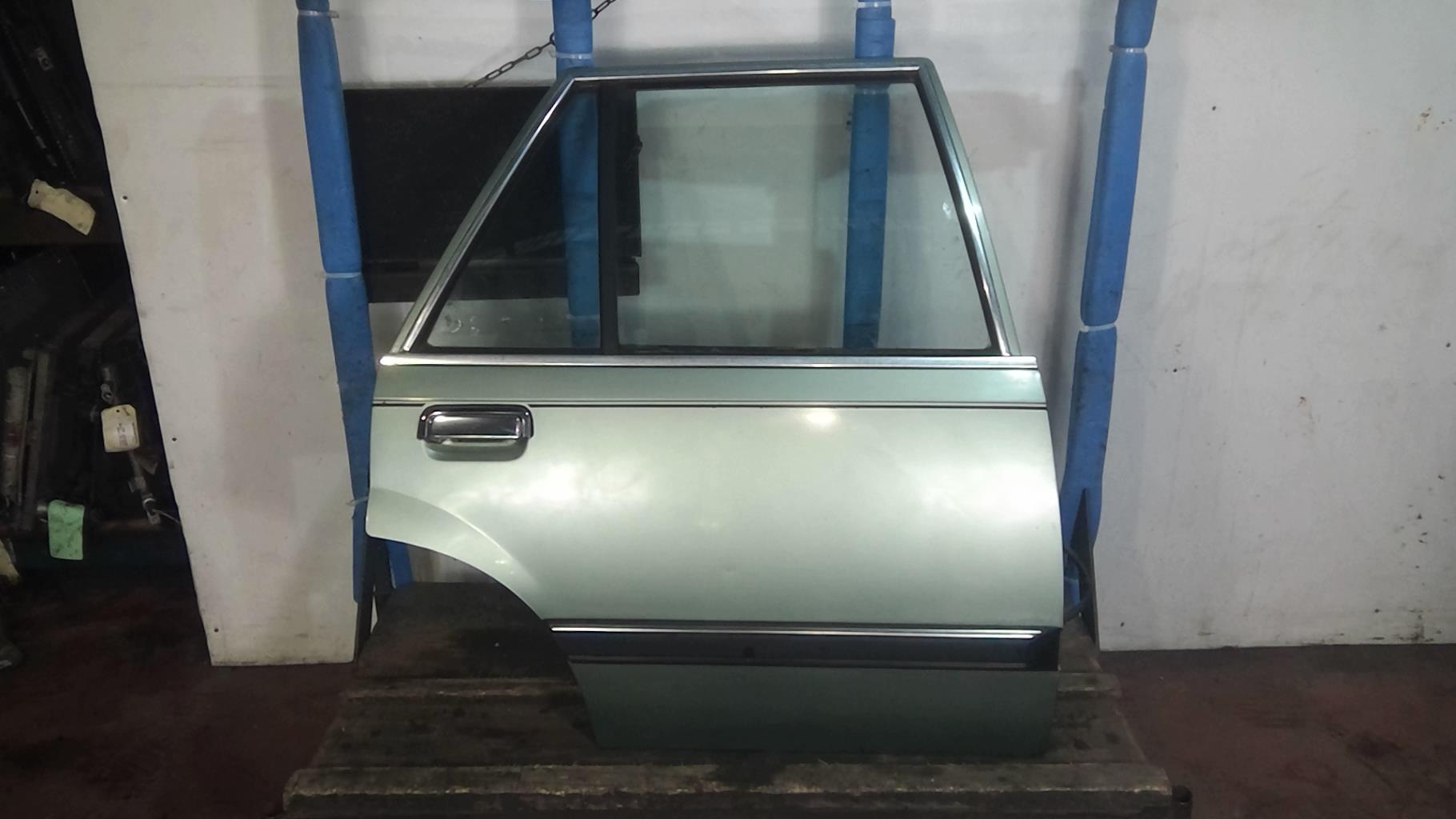 Puerta trasera derecha OPEL SENATOR A  - 1