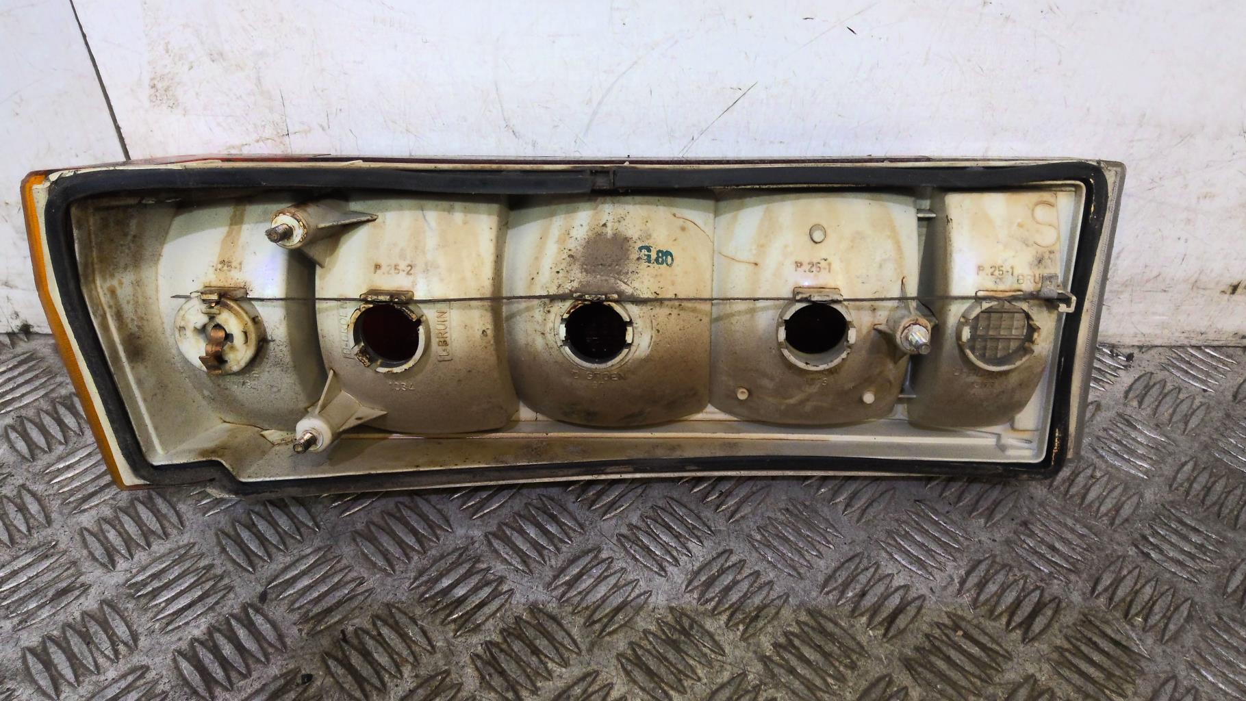 Fanale posteriore principale sinistro (luci) VOLVO 340 Gasolina - 1
