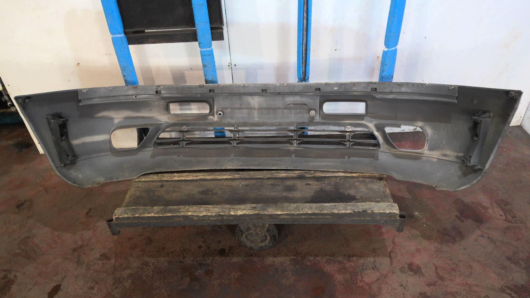 Paraurti anteriore MERCEDES VITO 638 Diésel - 1