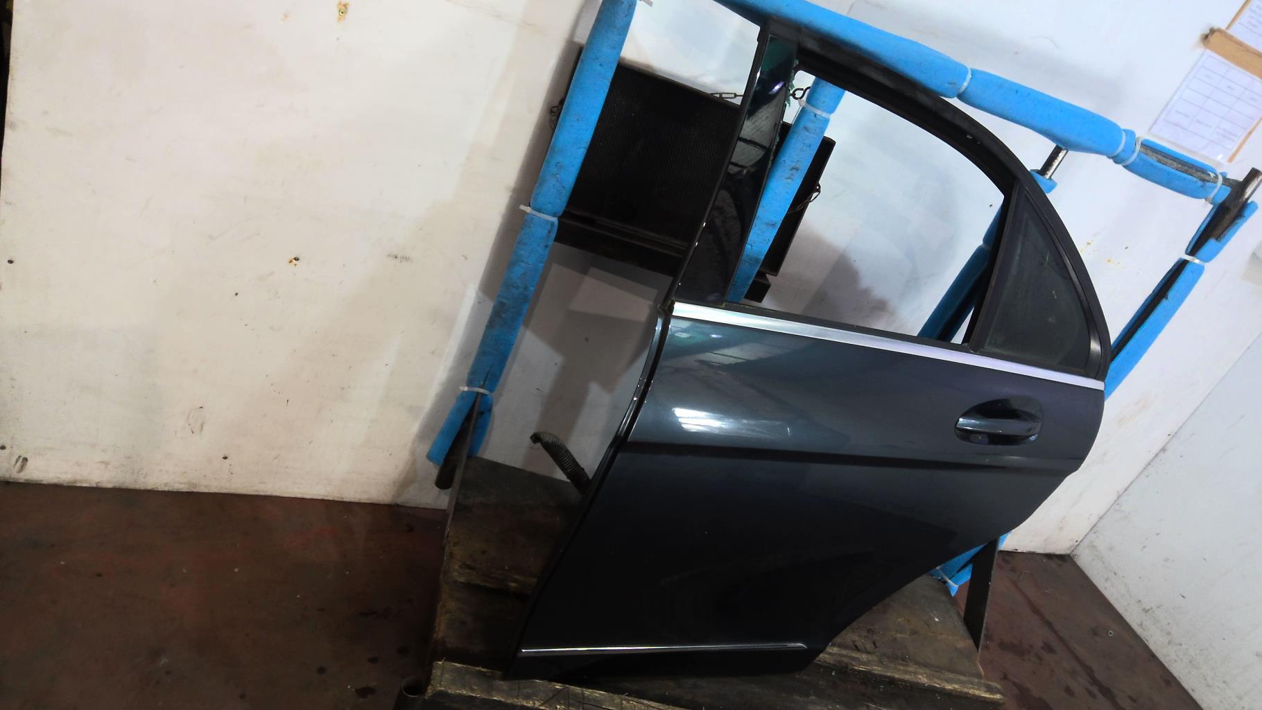 Portiera posteriore sinistra MERCEDES CLASSE C 204 PHASE 1 Diésel - 1