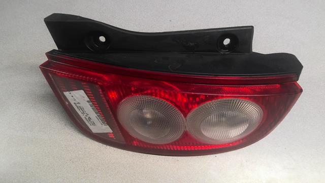 Fanale posteriore principale destro (luci) NISSAN MICRA 3 PHASE 1 Gasolina - 1