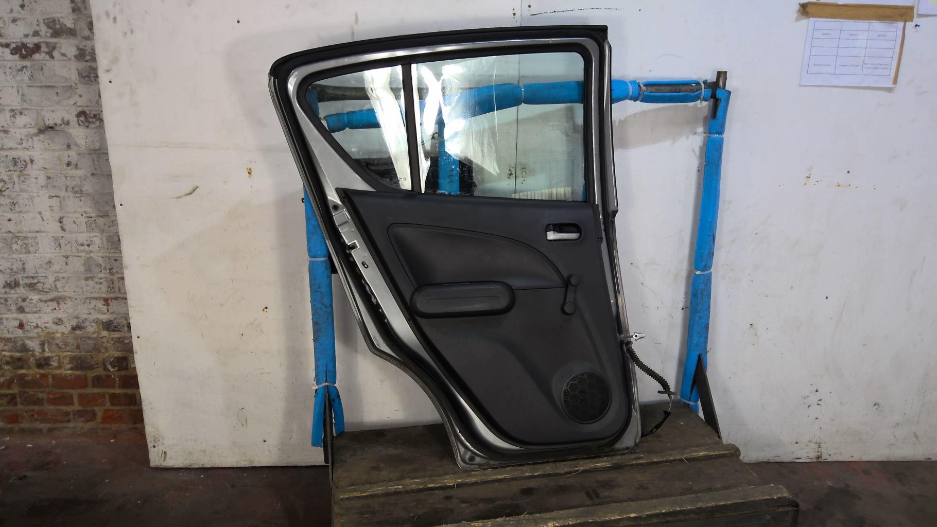 Portiera posteriore sinistra SUZUKI SPLASH Diésel - 1