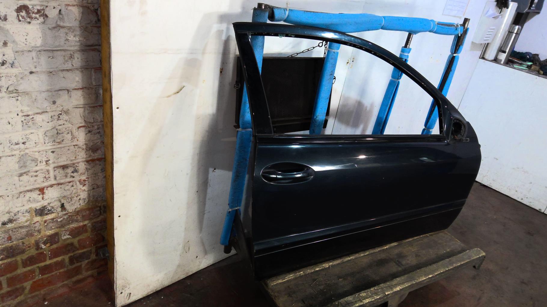 Portiera anteriore destra MERCEDES CLASSE C 203 COUPE SPORT PHASE 1 Diésel - 1